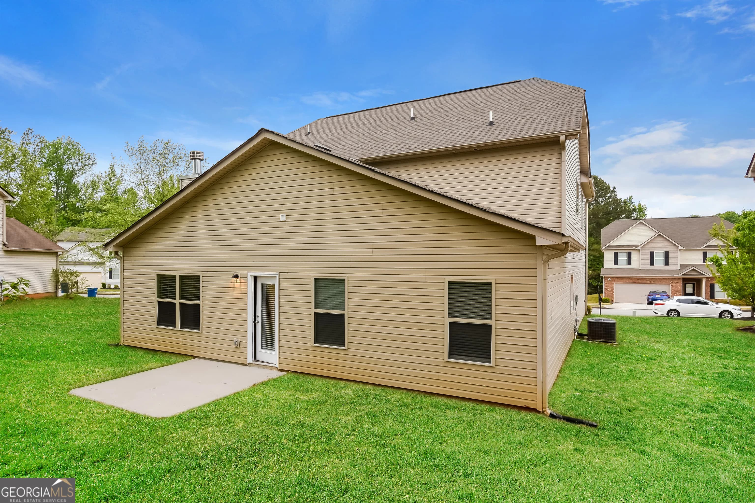 228 Stephens Mill Dr — photo 2 of 15