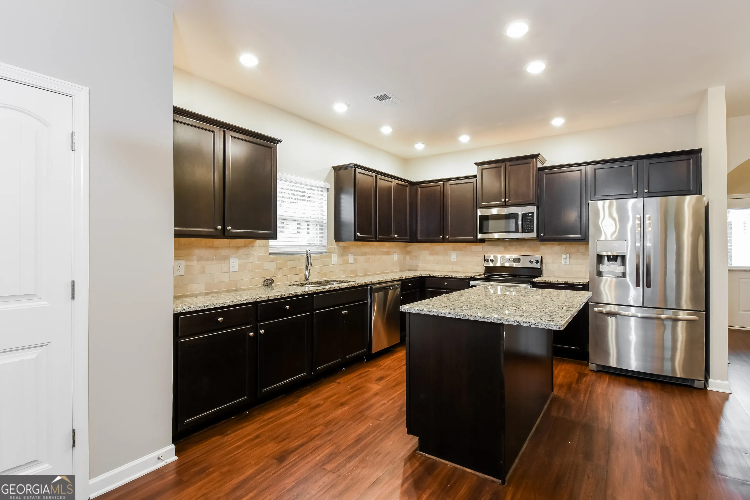 228 Stephens Mill Dr — photo 10 of 15
