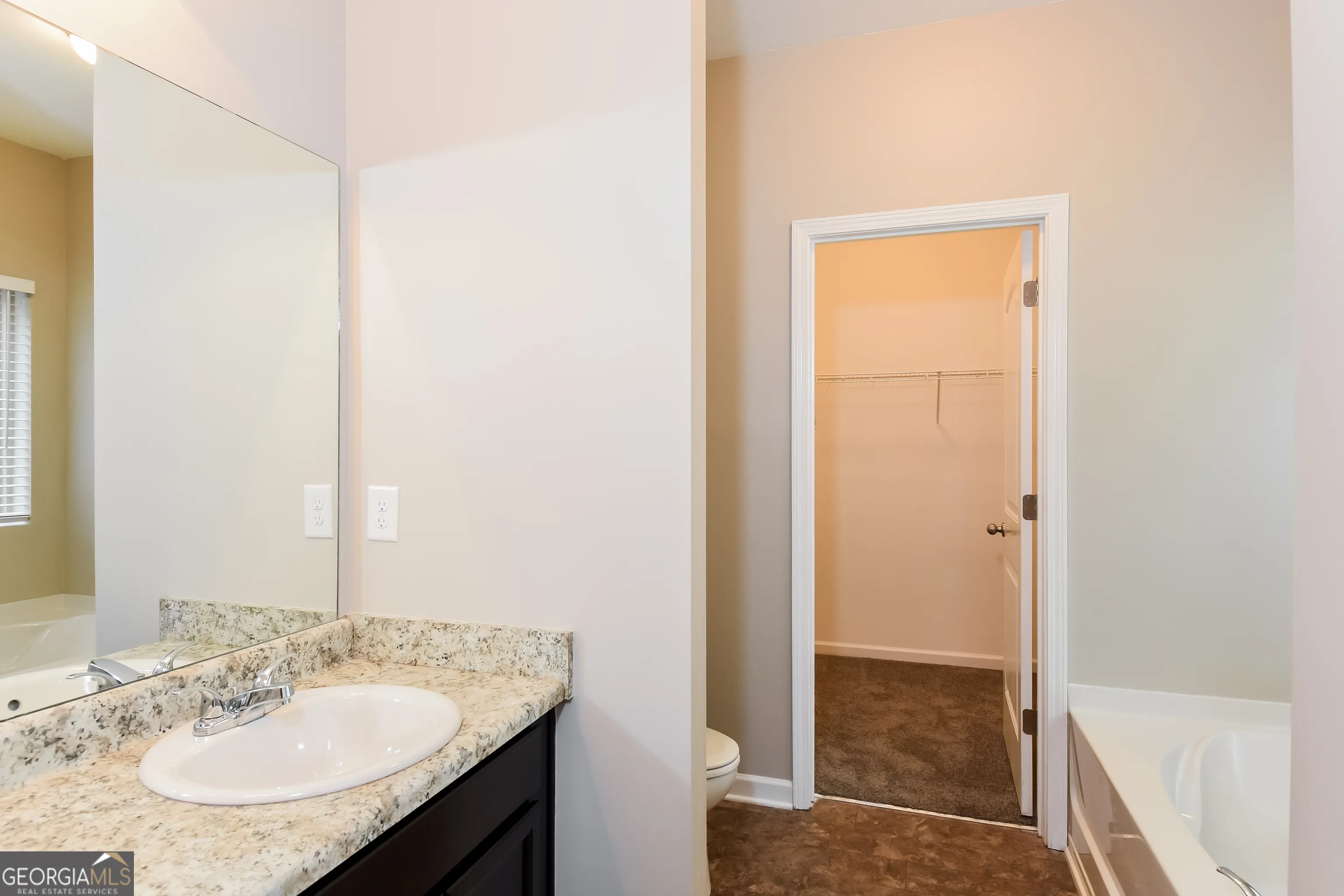 228 Stephens Mill Dr — photo 7 of 15
