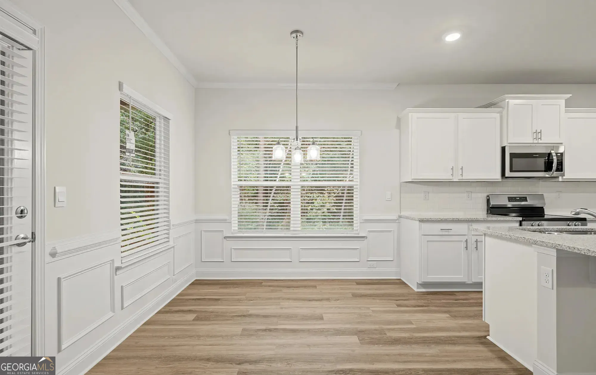 102 Laney Dr — photo 4 of 28