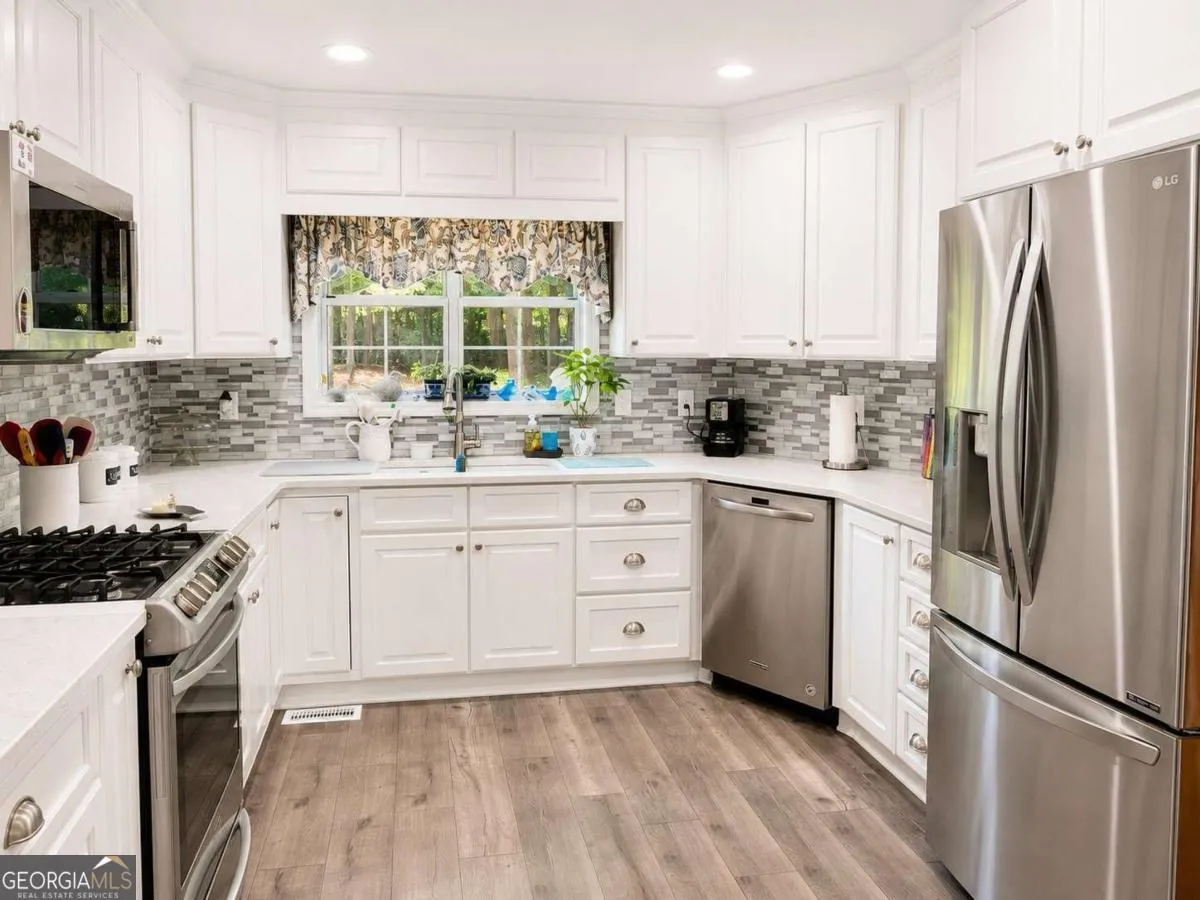 3078 Chapel Hill Rd — photo 33 of 34