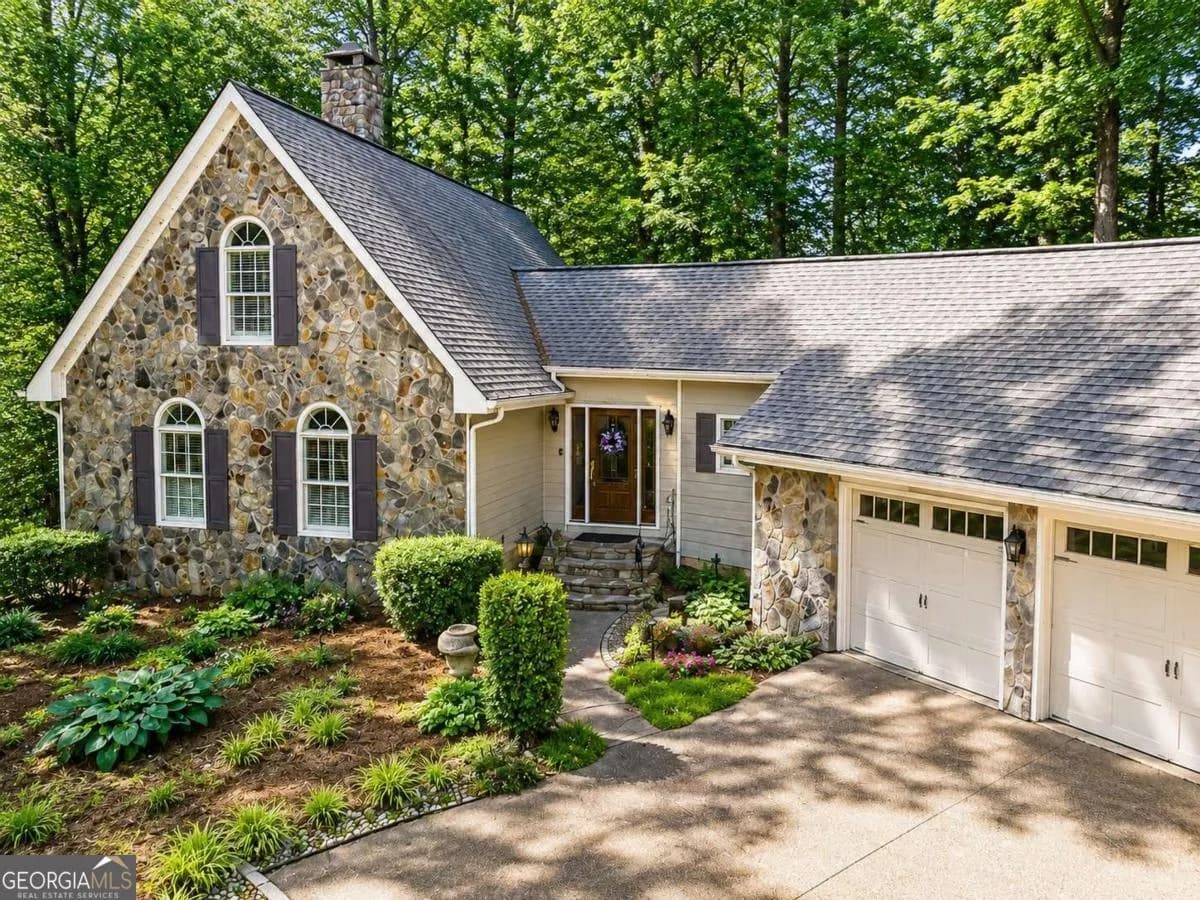 3078 Chapel Hill Rd — photo 2 of 34