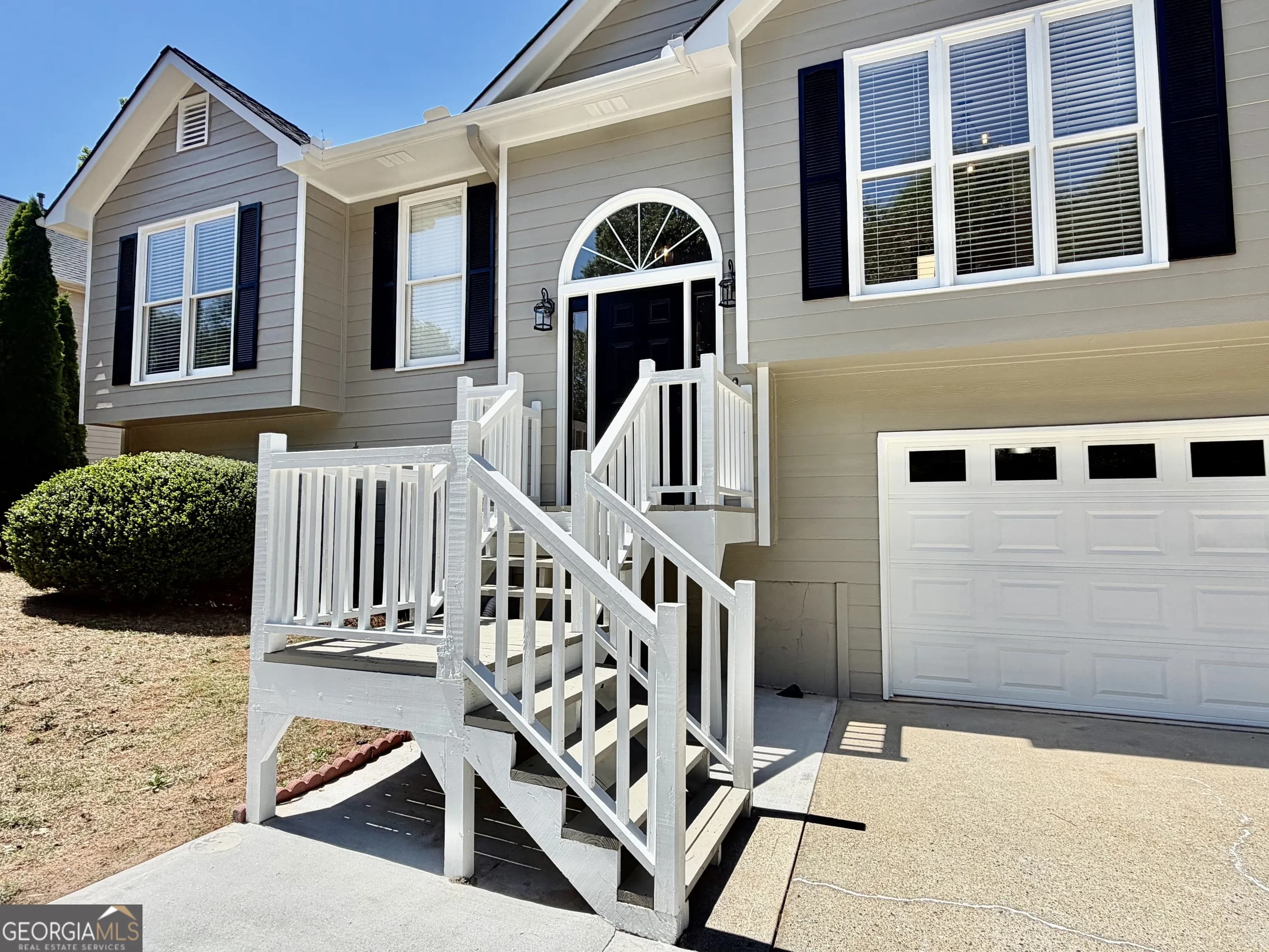 507 Legacy Park Ln — photo 2 of 48