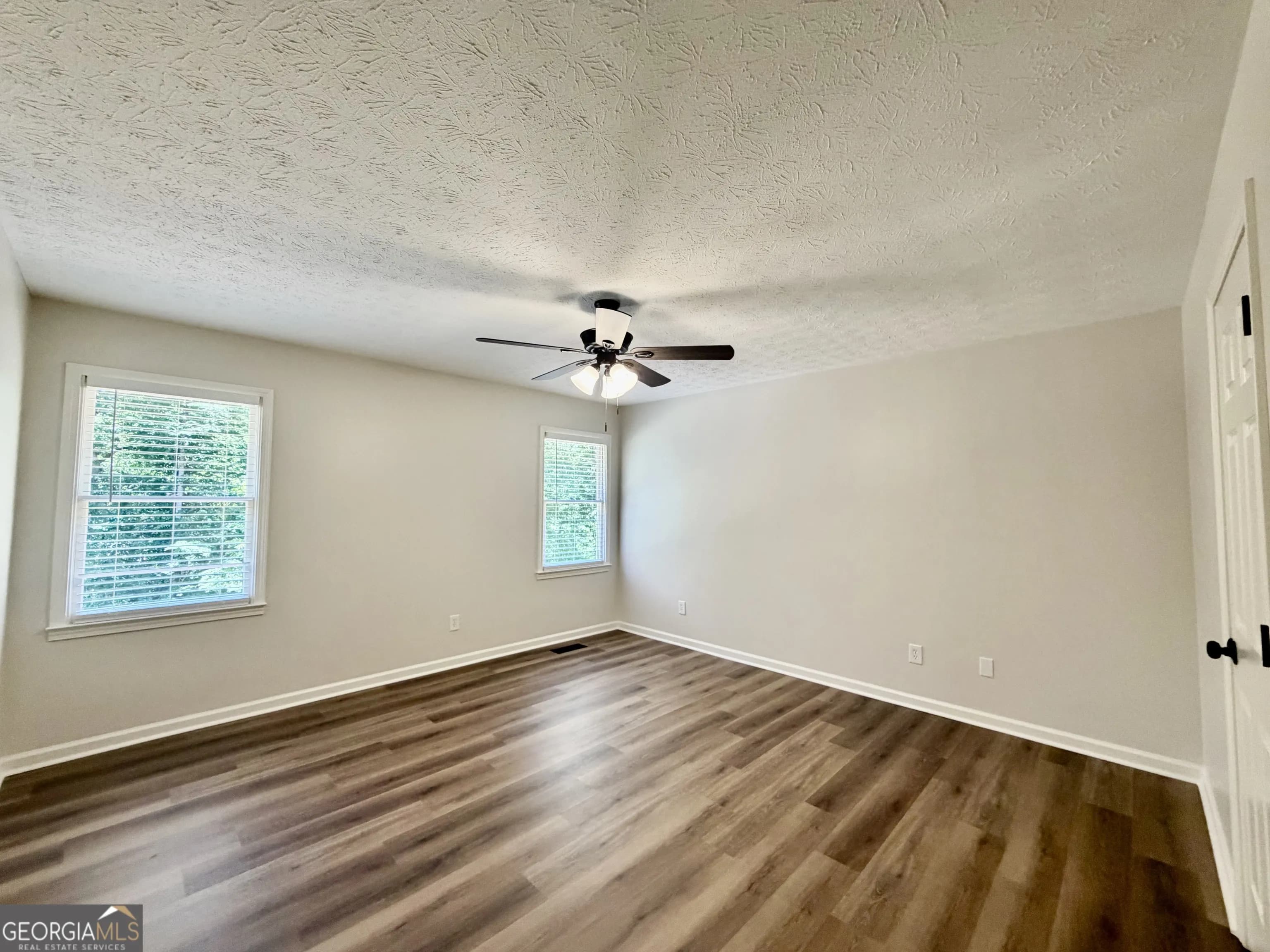 507 Legacy Park Ln — photo 9 of 48