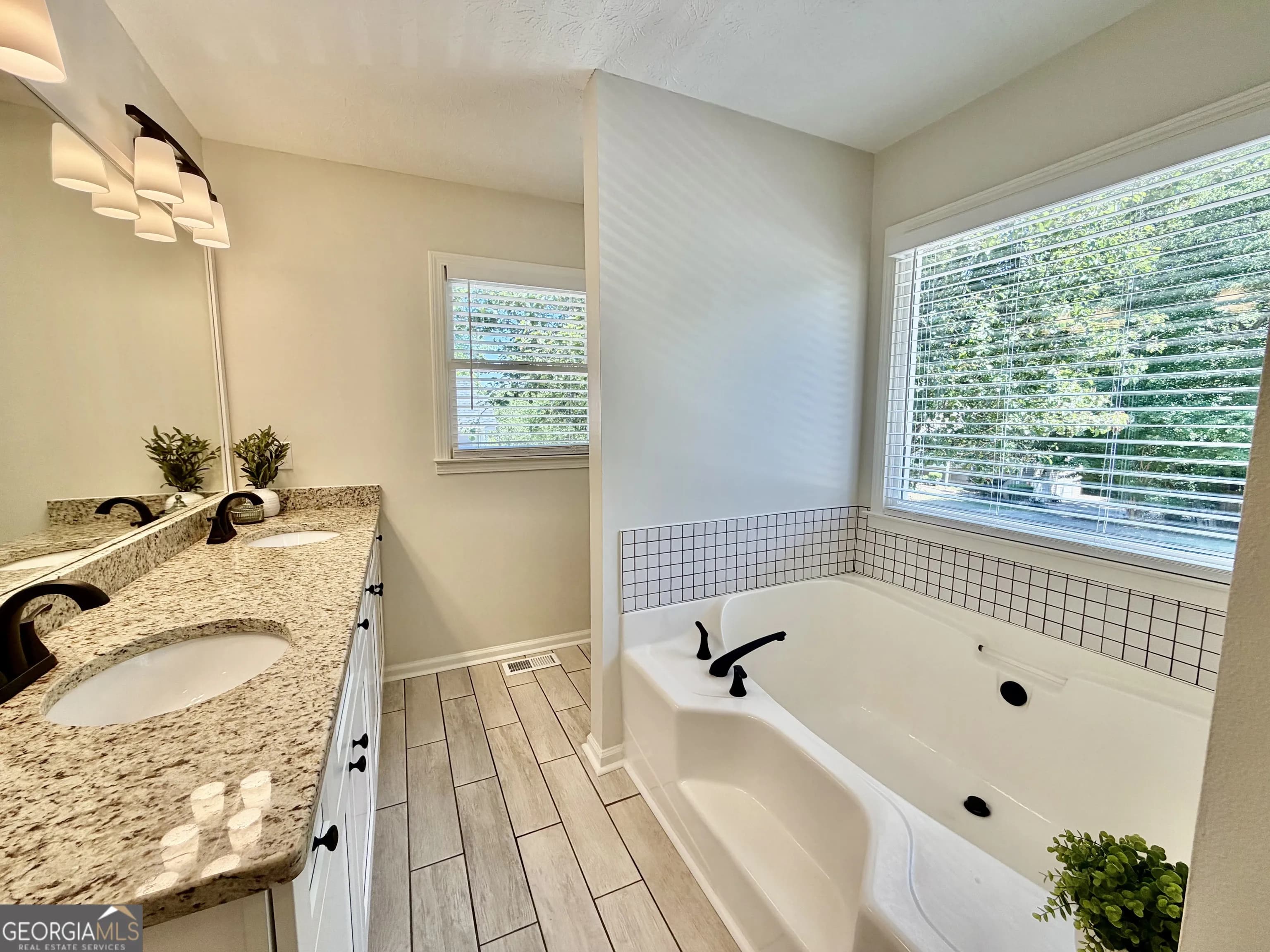 507 Legacy Park Ln — photo 14 of 48