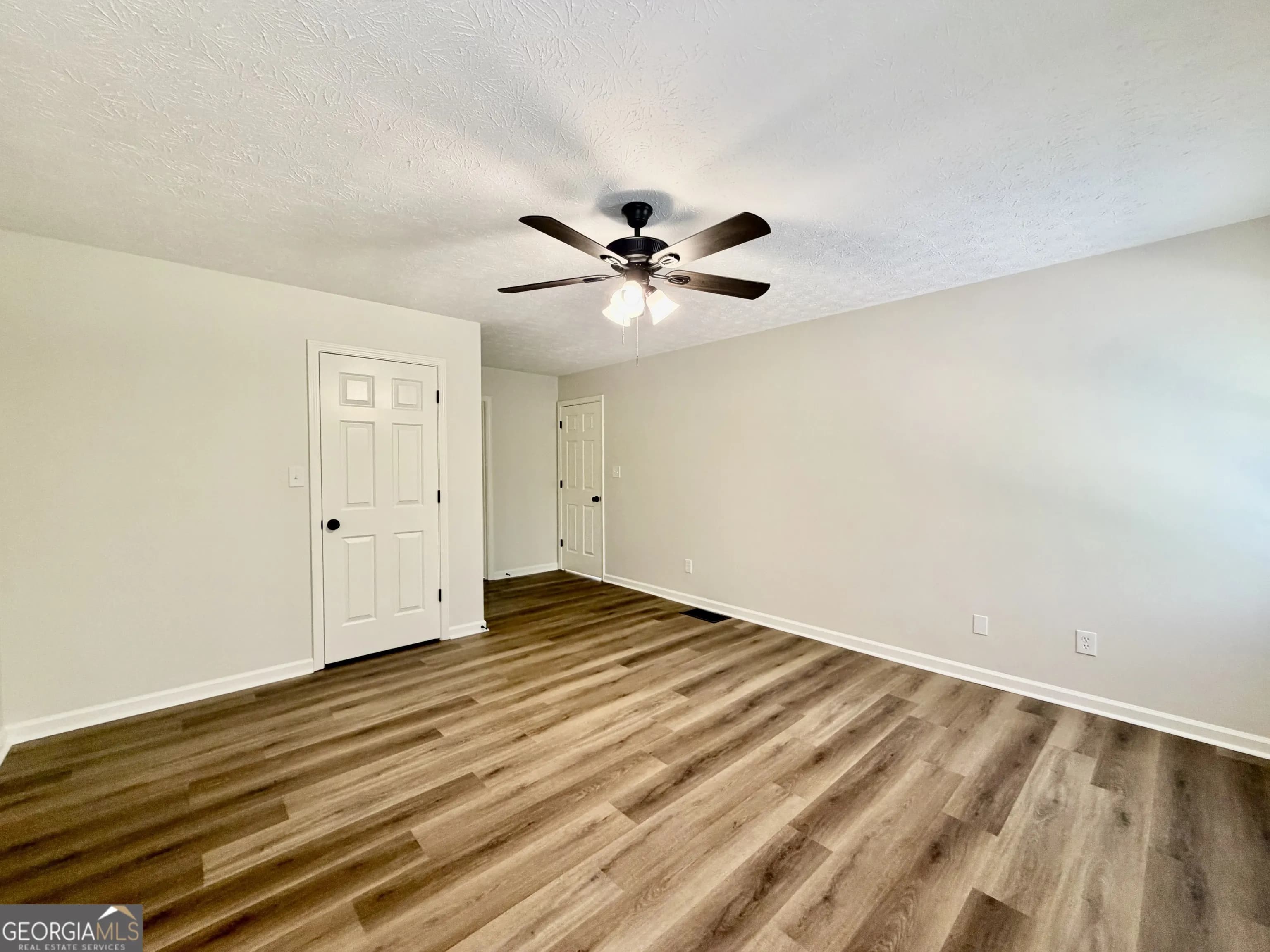 507 Legacy Park Ln — photo 10 of 48