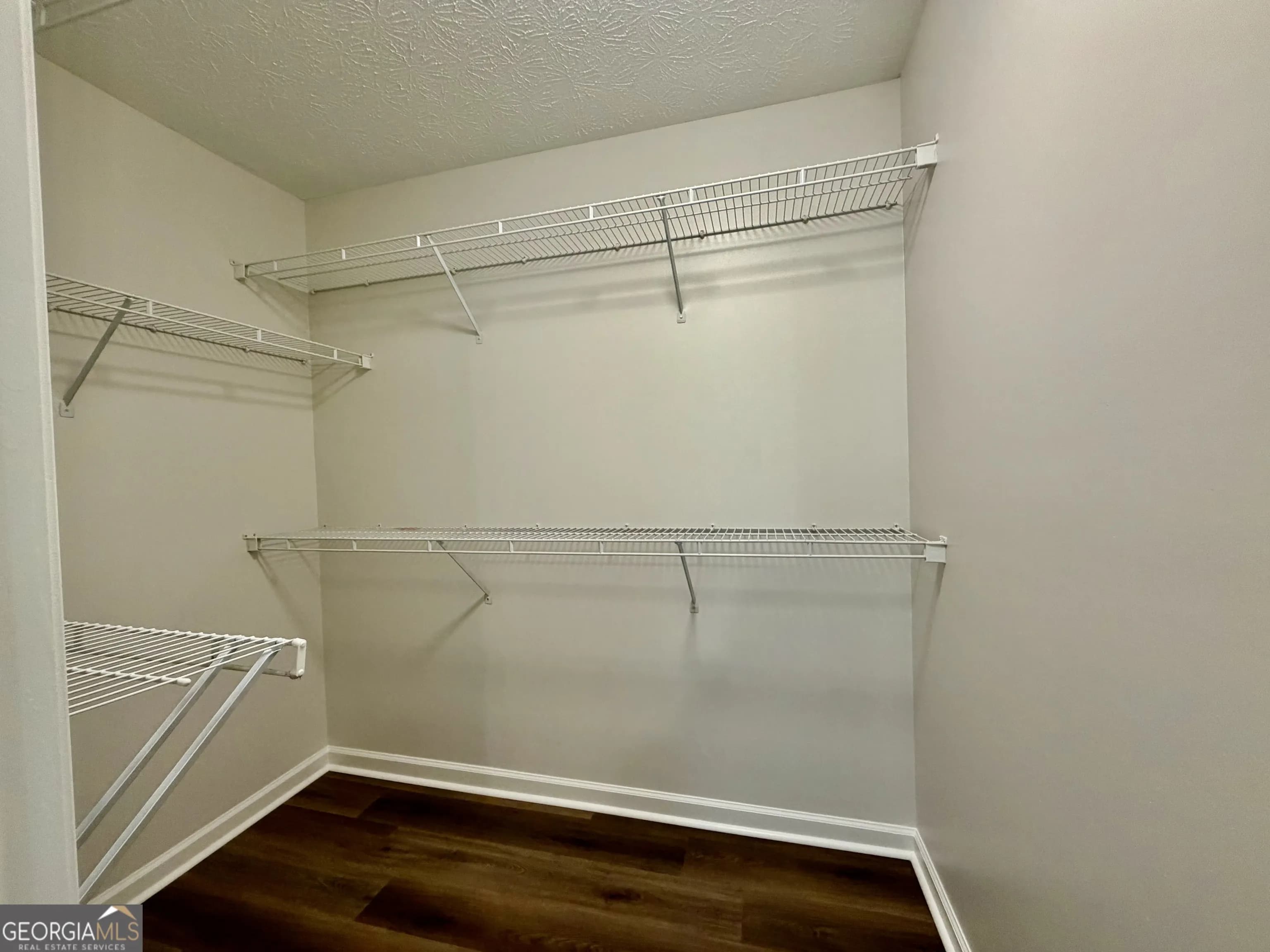 507 Legacy Park Ln — photo 11 of 48