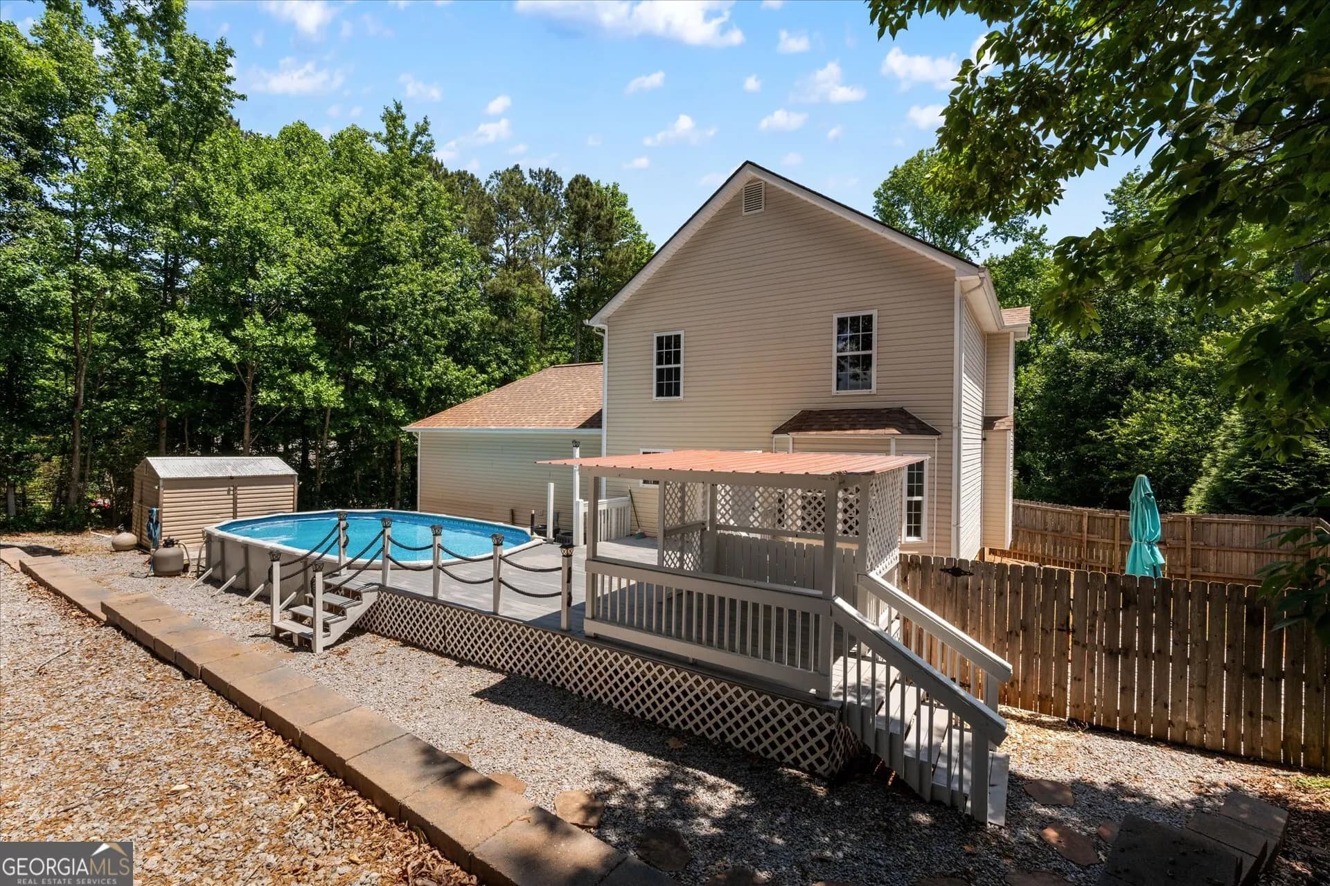 105 Hawk Ln — photo 2 of 39