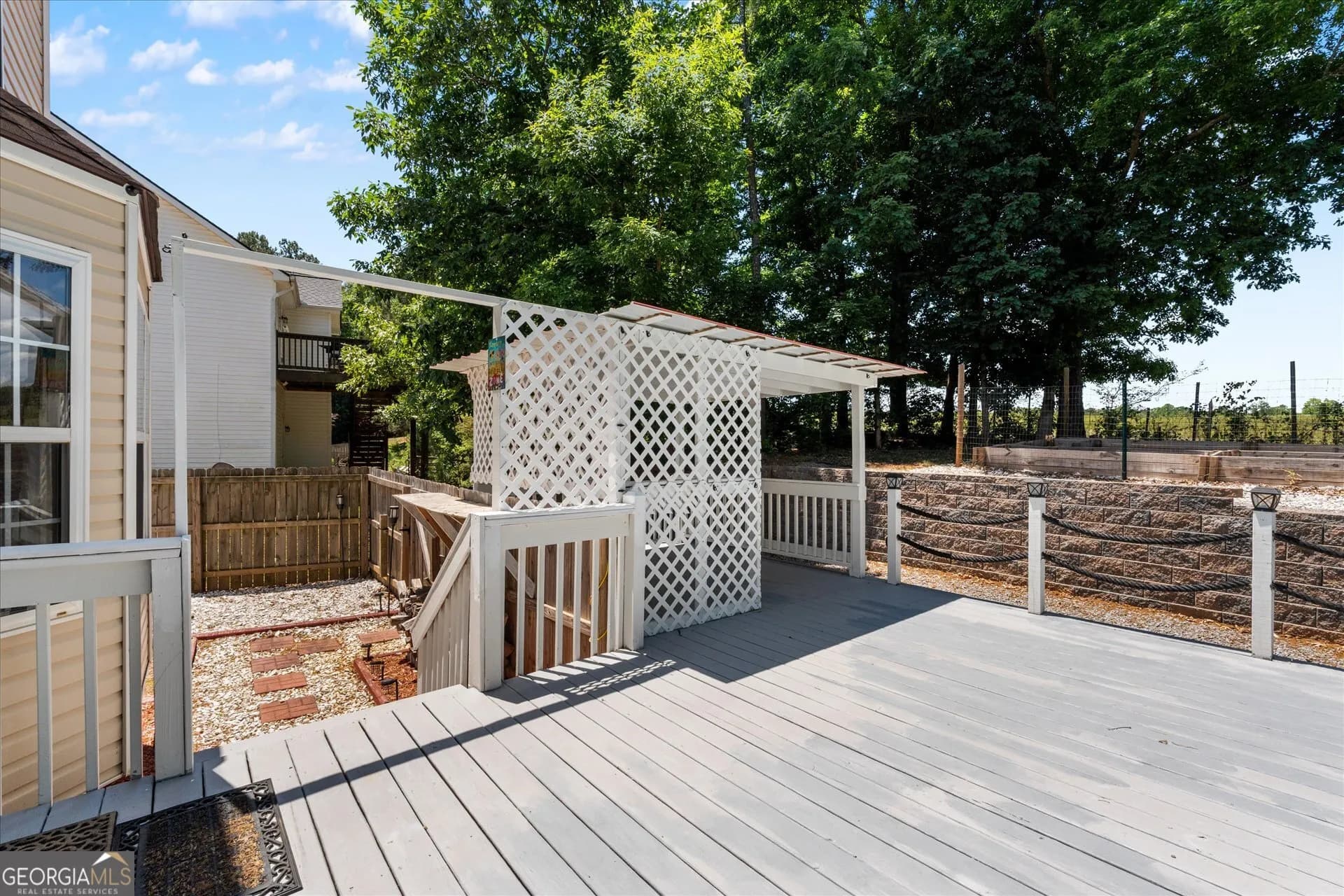105 Hawk Ln — photo 25 of 39
