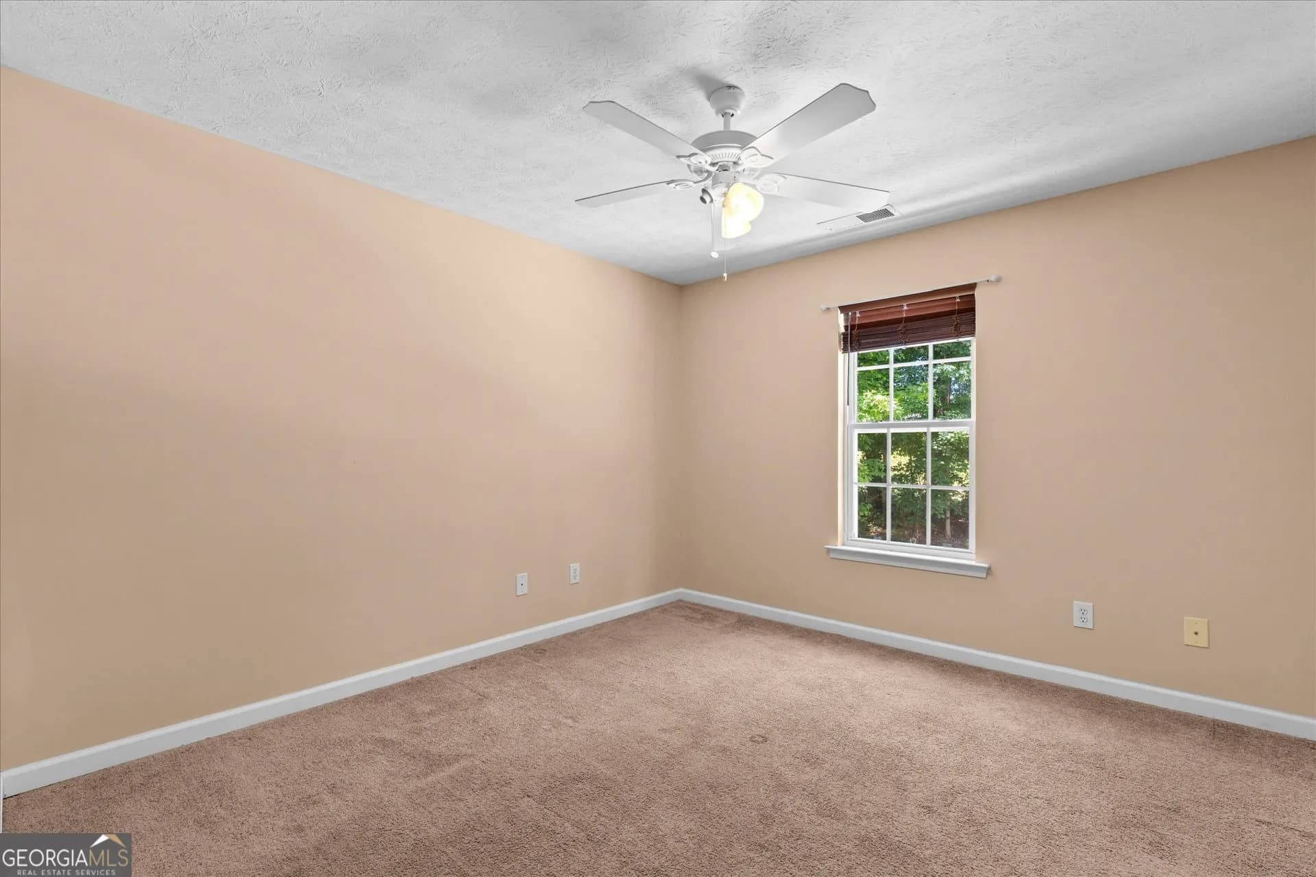 105 Hawk Ln — photo 16 of 39