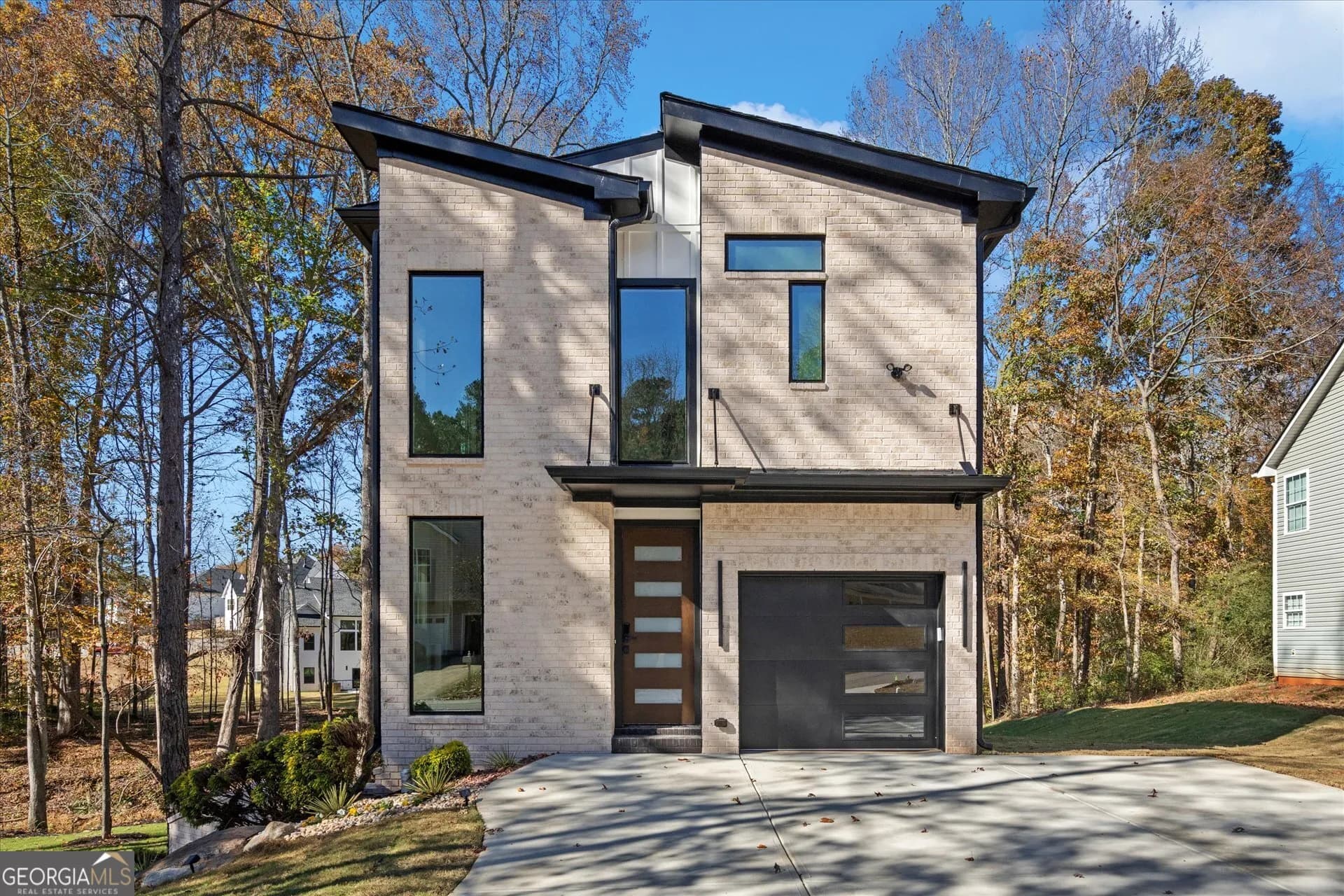 752 Crystal Bay Rd, Villa Rica