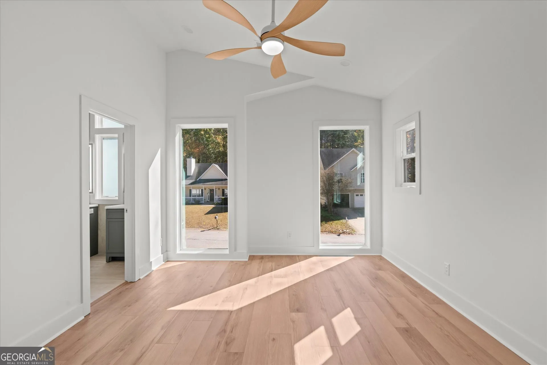 752 Crystal Bay Rd — photo 9 of 60