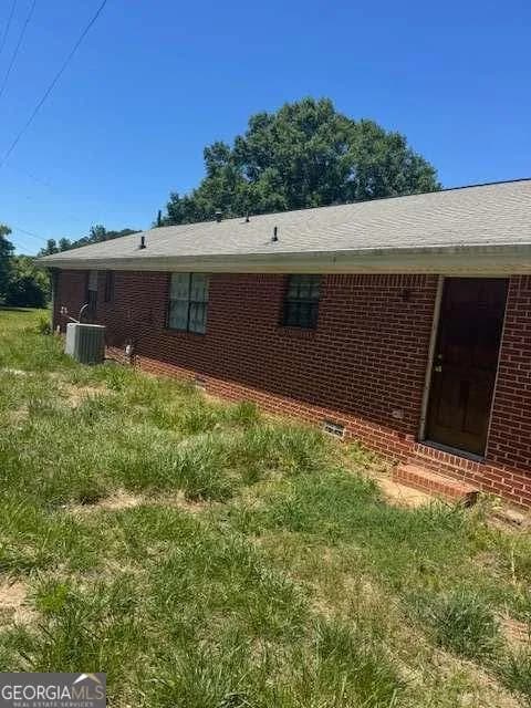 8176 Ridge Rd — photo 15 of 20