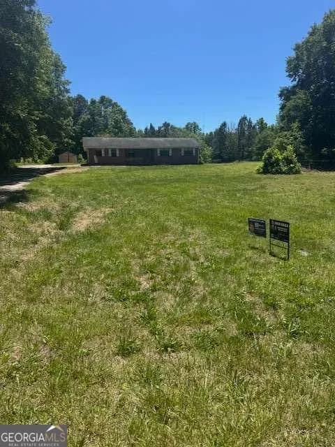 8176 Ridge Rd, Hiram