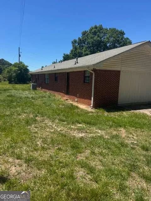 8176 Ridge Rd — photo 17 of 20