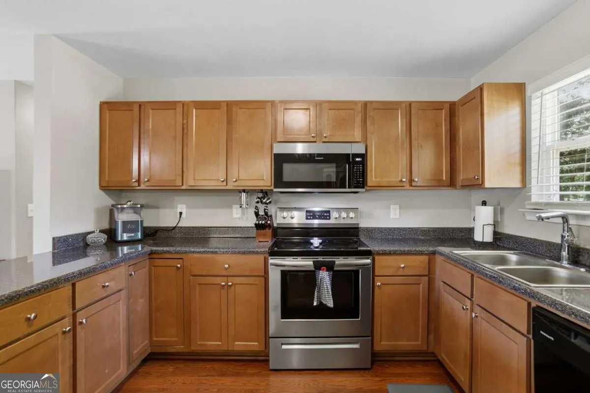 28 Rose Ct — photo 9 of 48