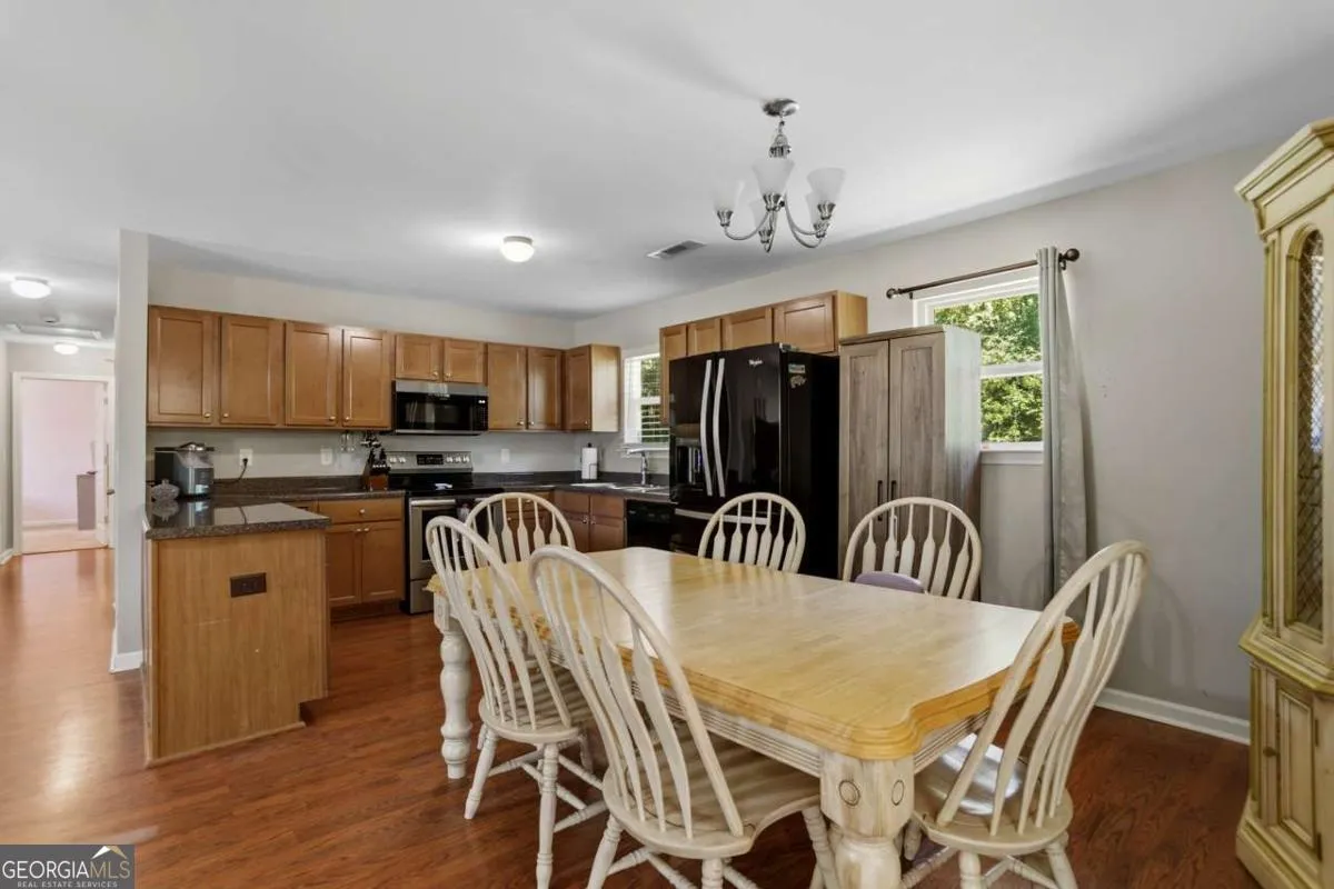 28 Rose Ct — photo 6 of 48