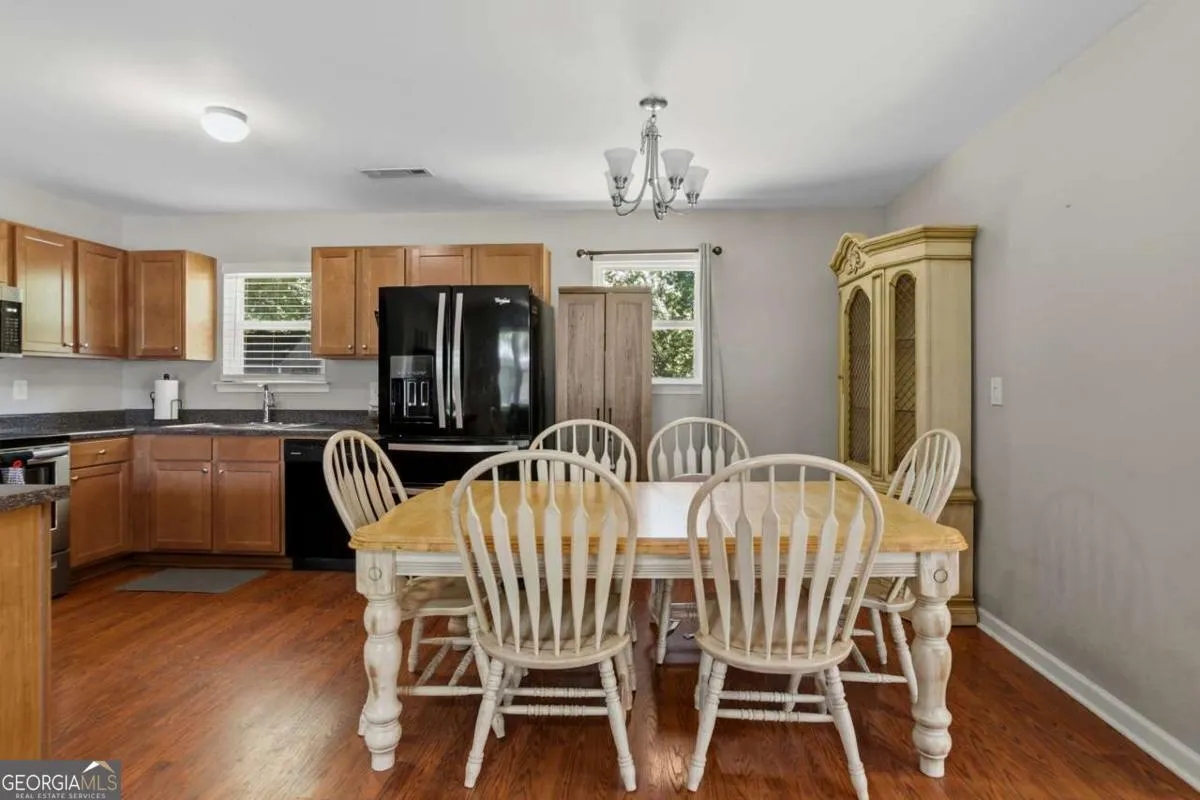 28 Rose Ct — photo 5 of 48