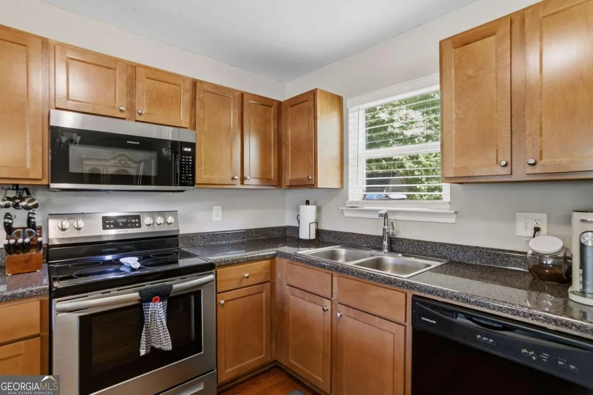 28 Rose Ct — photo 10 of 48
