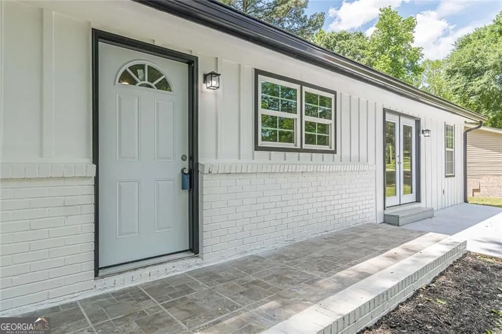 8591 Chestnut Ln — photo 3 of 40
