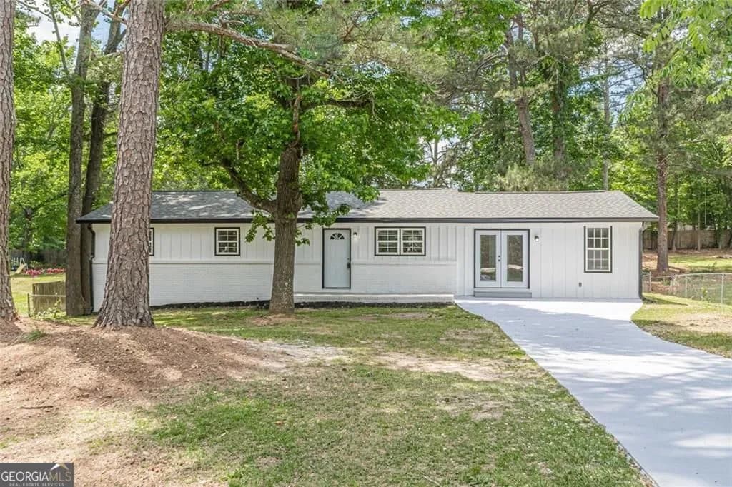 8591 Chestnut Ln, Lithia Springs