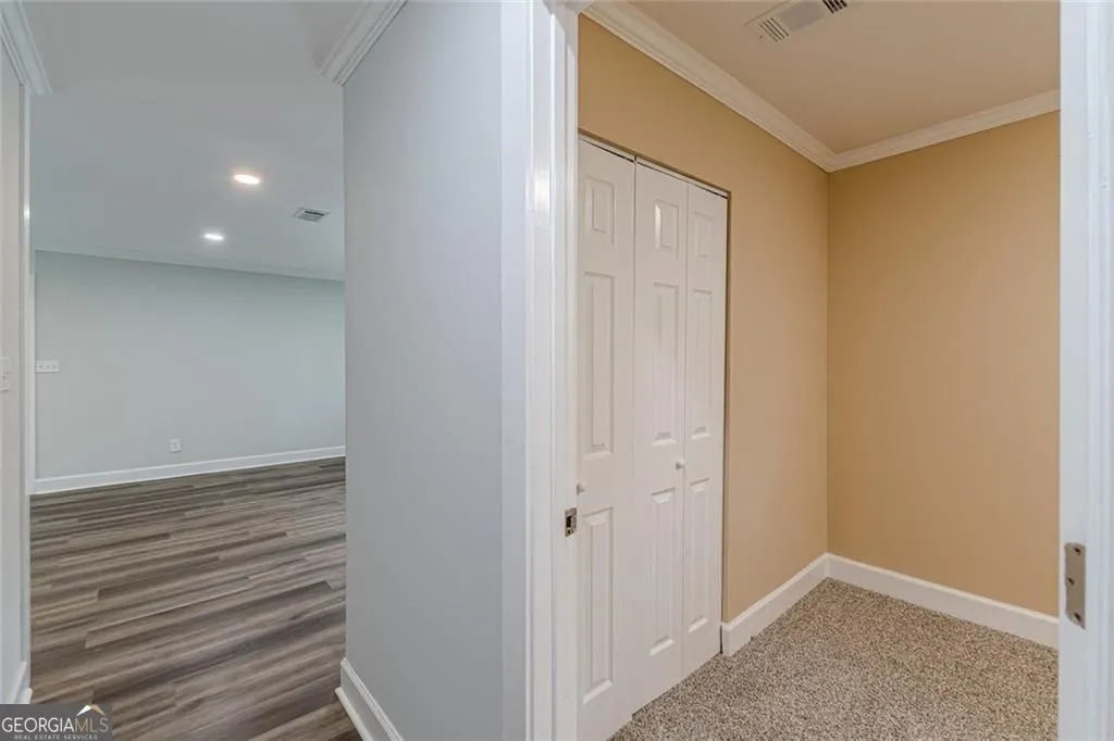 8591 Chestnut Ln — photo 18 of 40