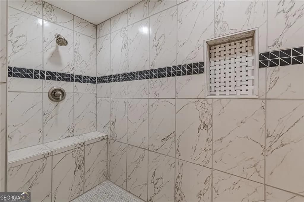 8591 Chestnut Ln — photo 17 of 40