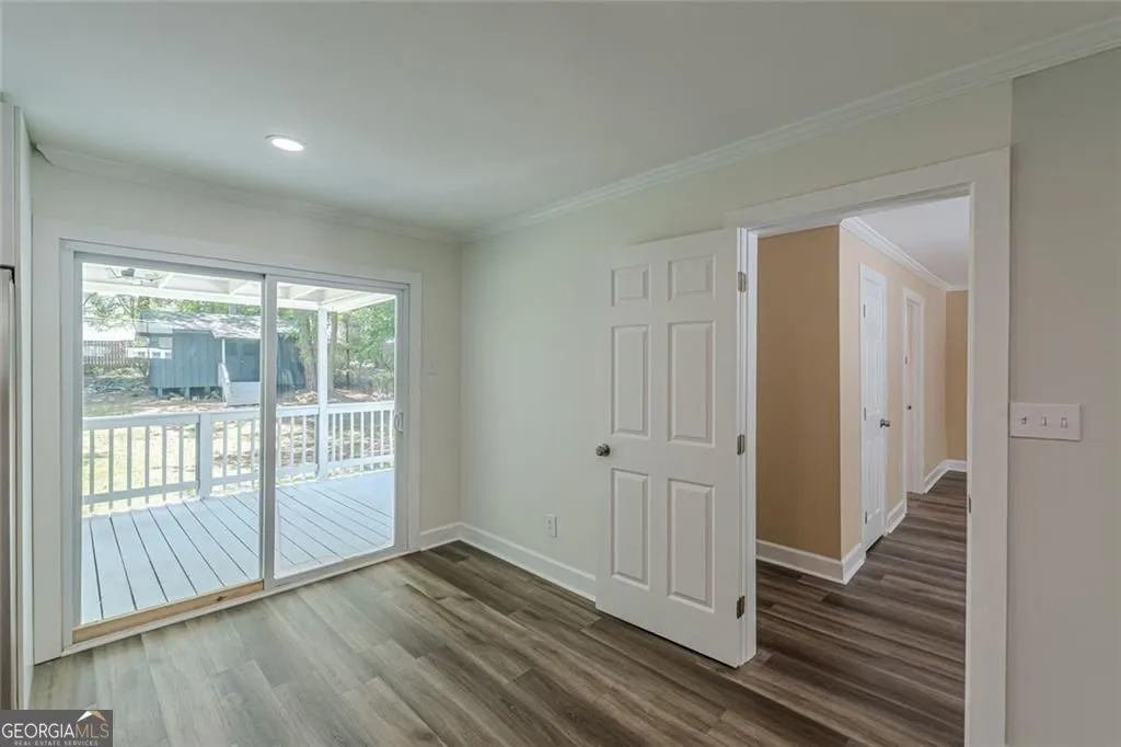 8591 Chestnut Ln — photo 11 of 40