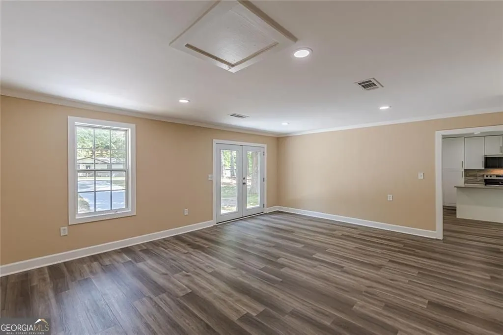 8591 Chestnut Ln — photo 15 of 40