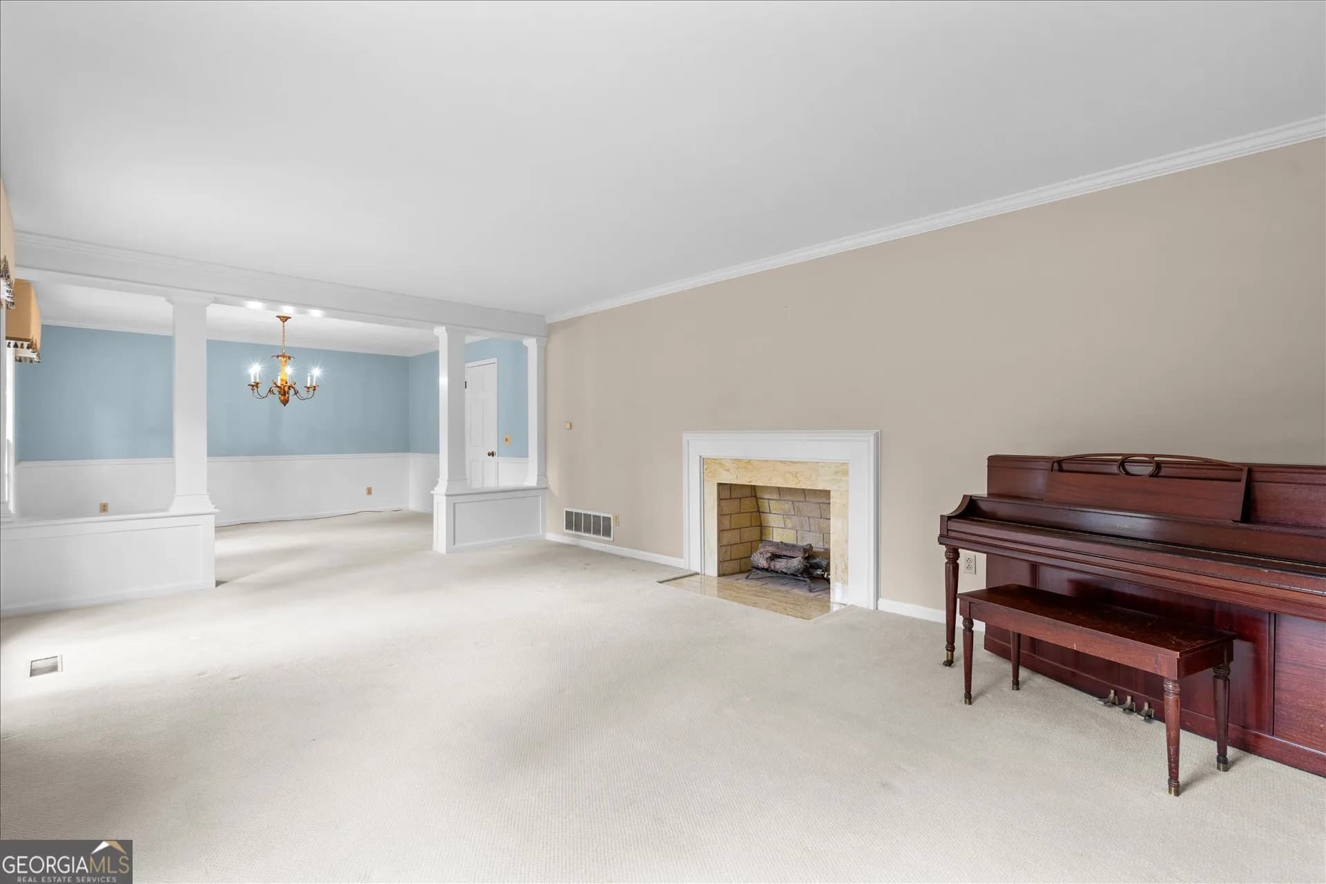 121 S Ole Hickory Trl — photo 3 of 60
