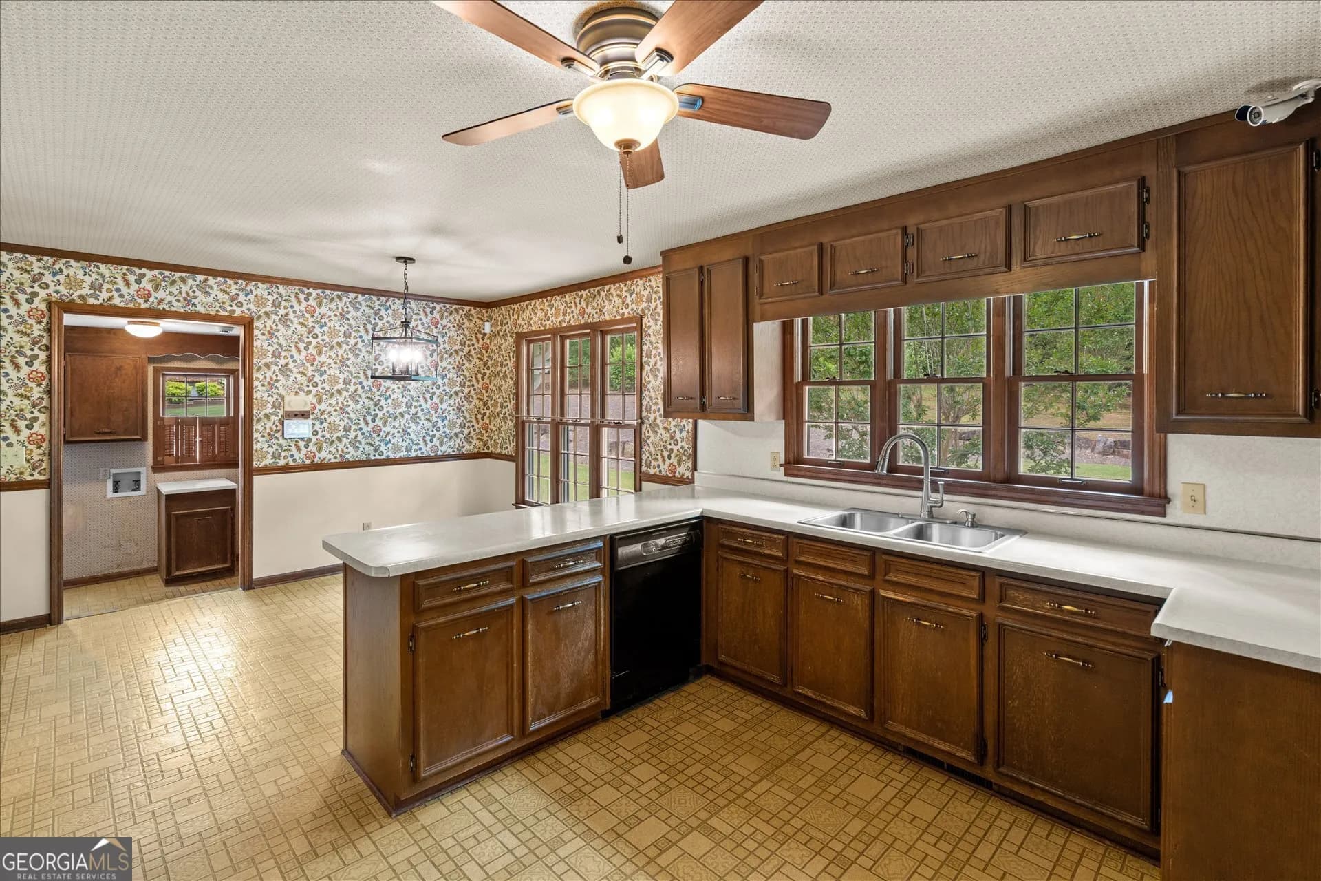 121 S Ole Hickory Trl — photo 8 of 60