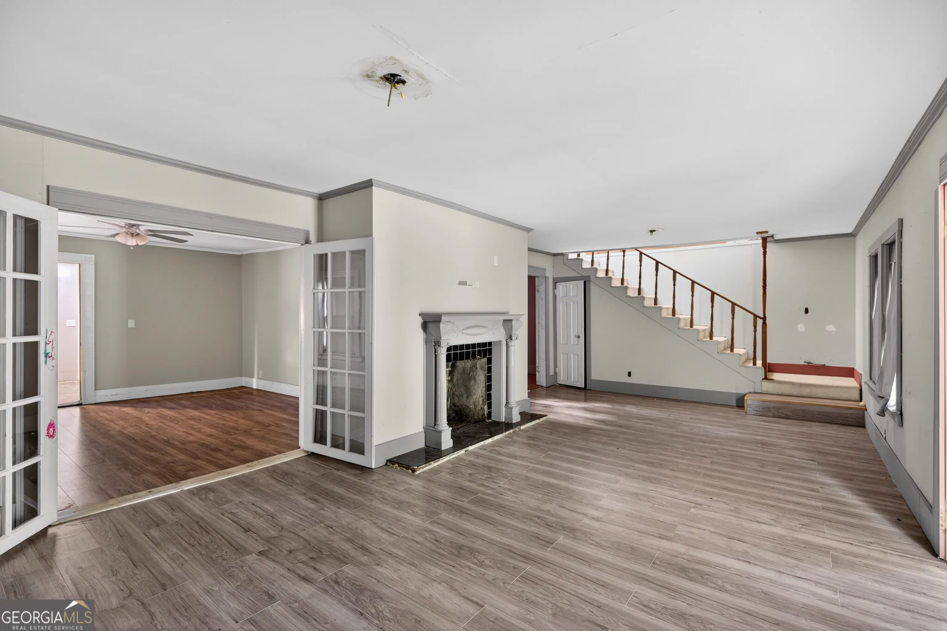 1921 Mack Rd — photo 7 of 17