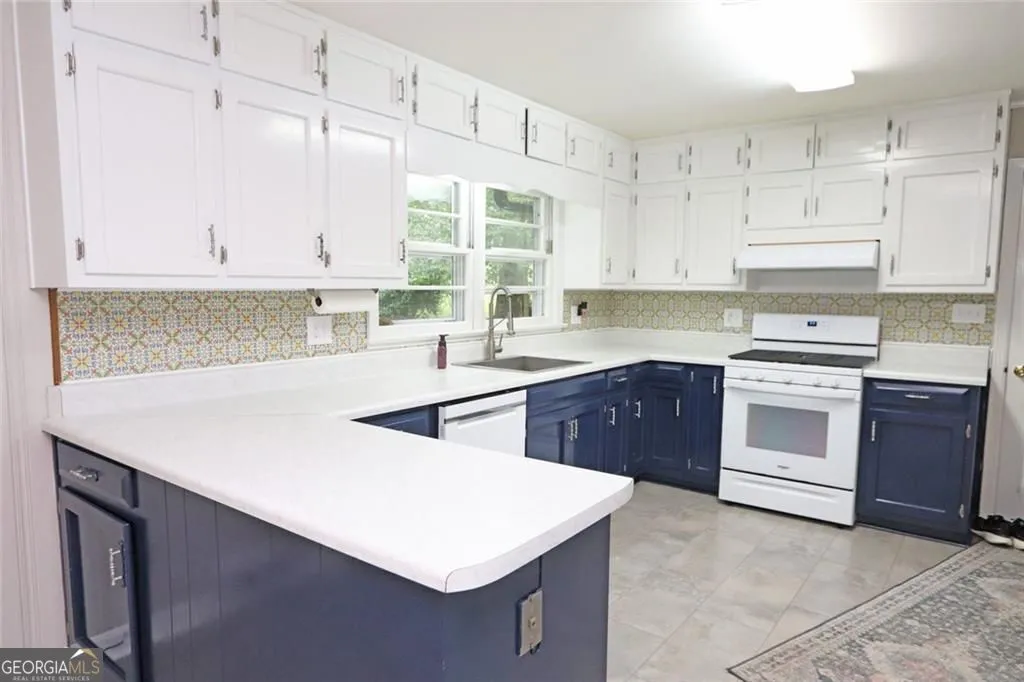 405 Church St — photo 13 of 36