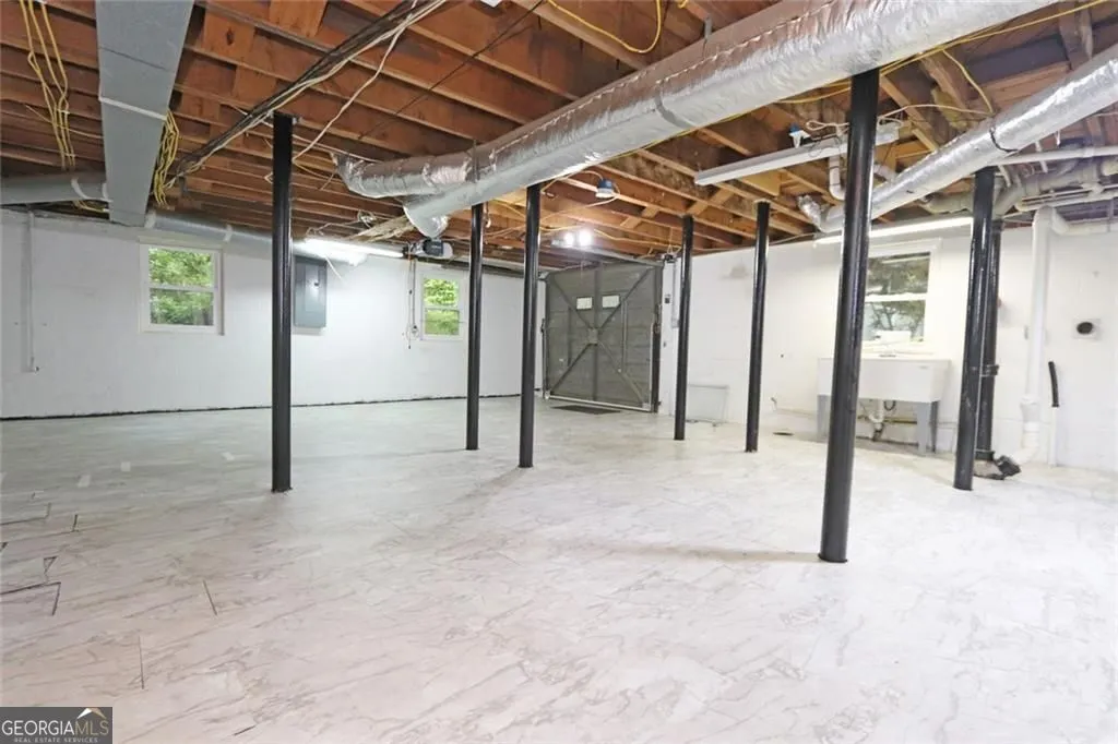405 Church St — photo 16 of 36