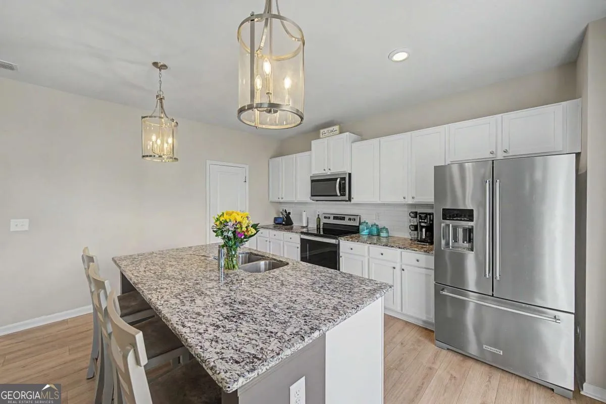 215 Summit Pointe Dr — photo 12 of 53