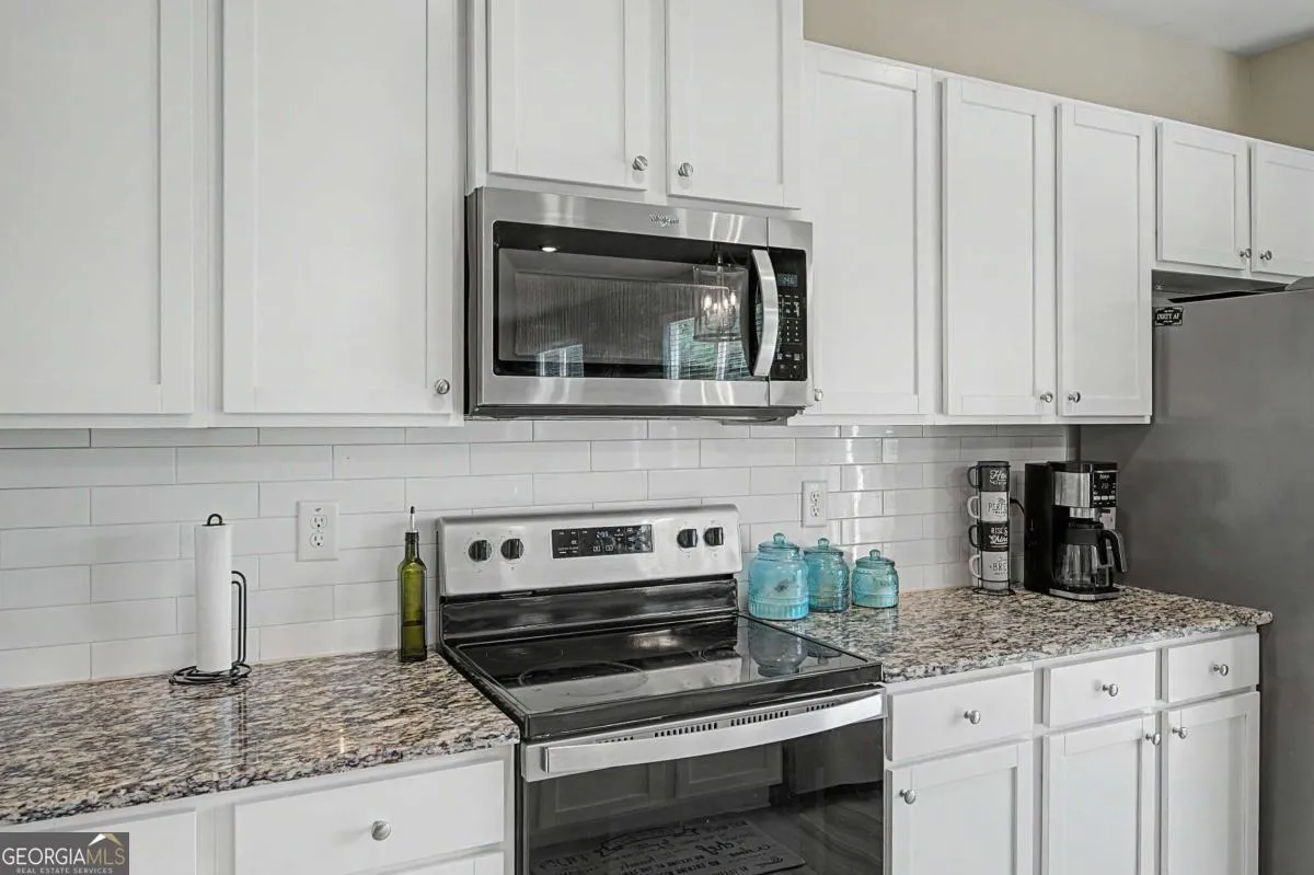 215 Summit Pointe Dr — photo 16 of 53