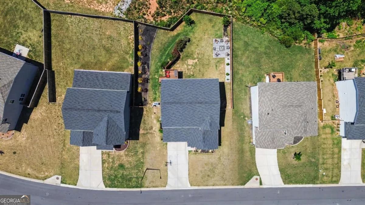 215 Summit Pointe Dr — photo 42 of 53