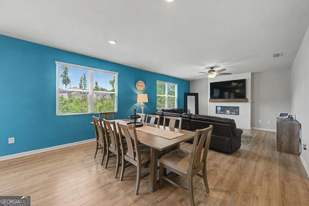 215 Summit Pointe Dr — photo 8 of 53