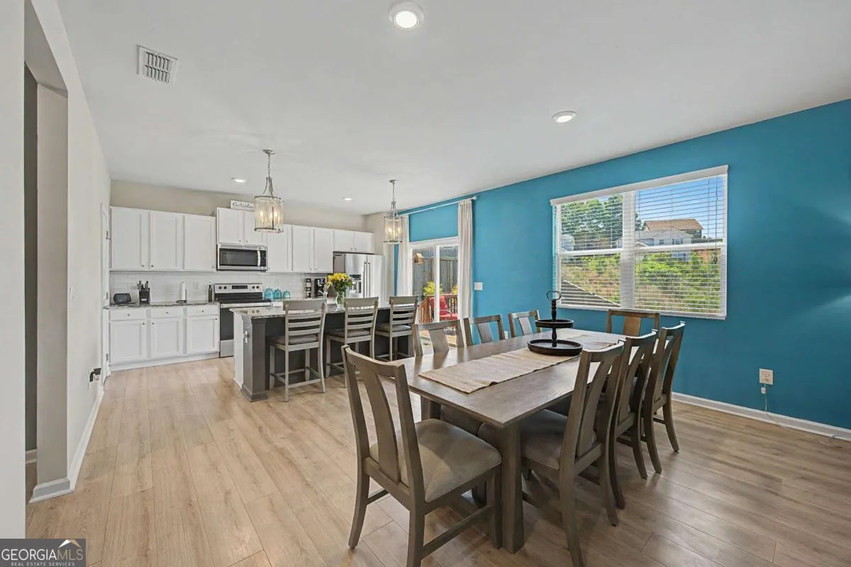 215 Summit Pointe Dr — photo 5 of 53