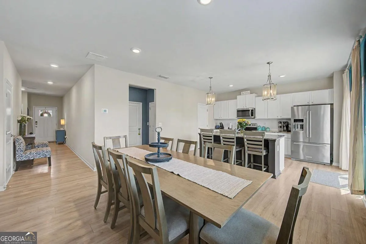 215 Summit Pointe Dr — photo 7 of 53