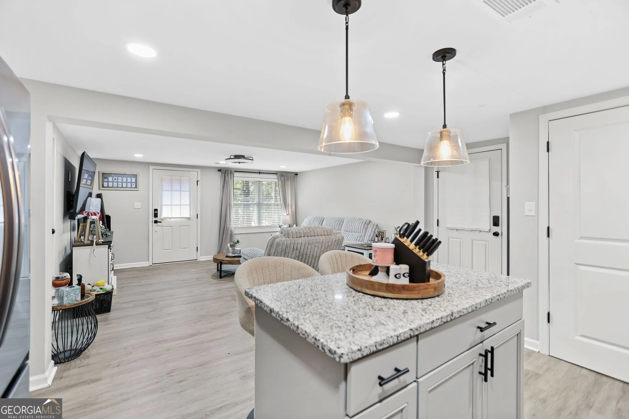 2165 S River Rd — photo 11 of 15