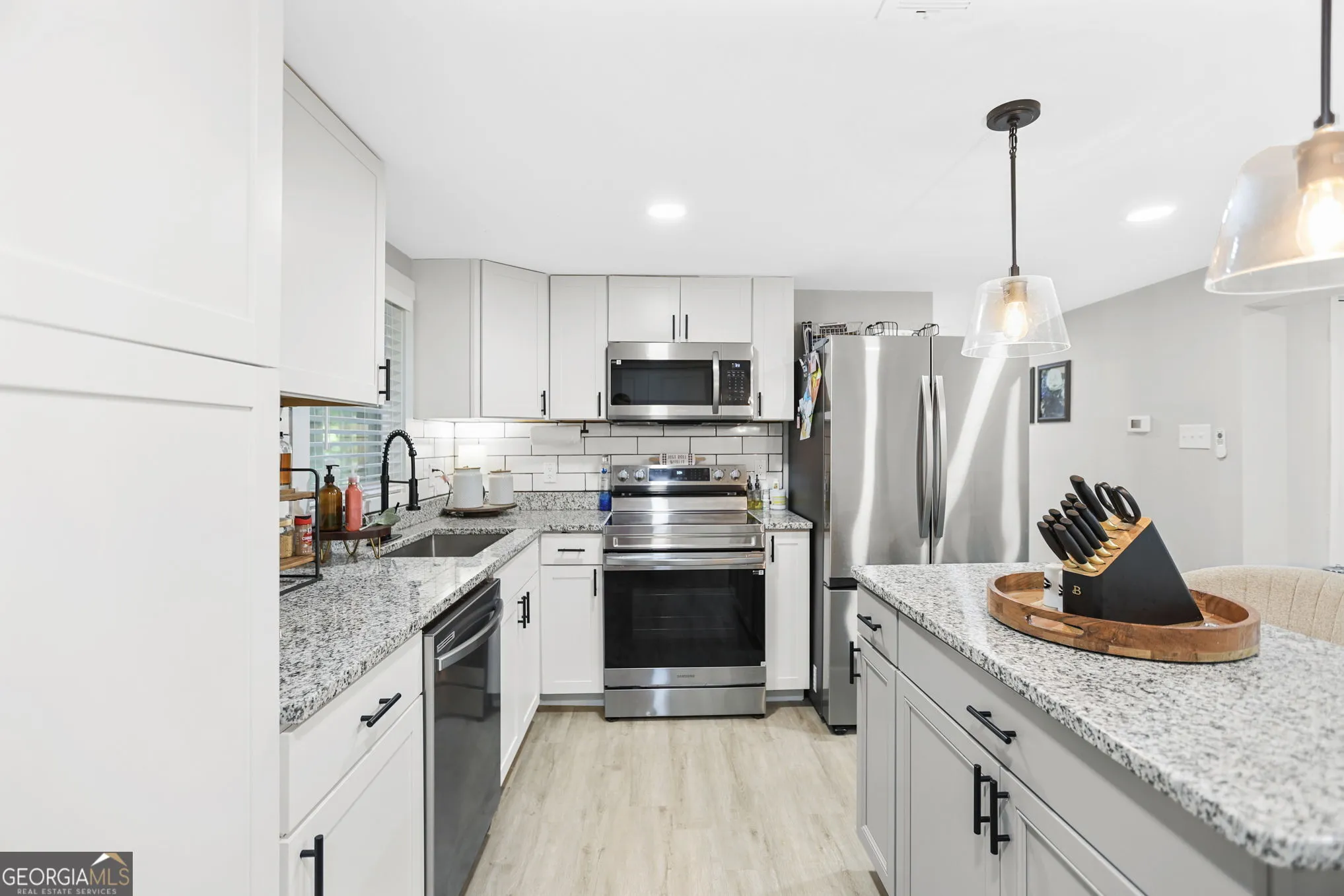 2165 S River Rd — photo 10 of 15