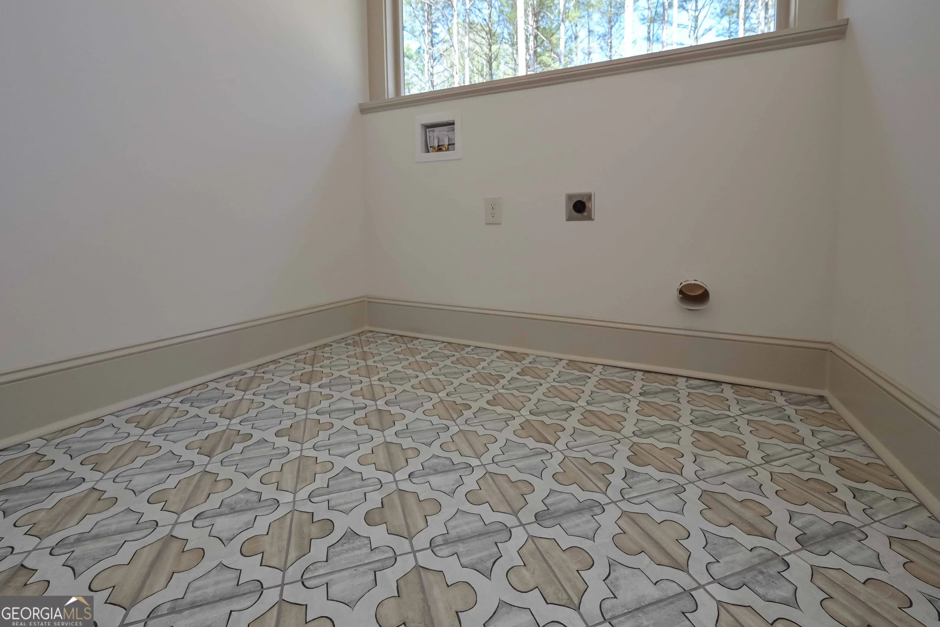 153 Riversong Rd — photo 15 of 60