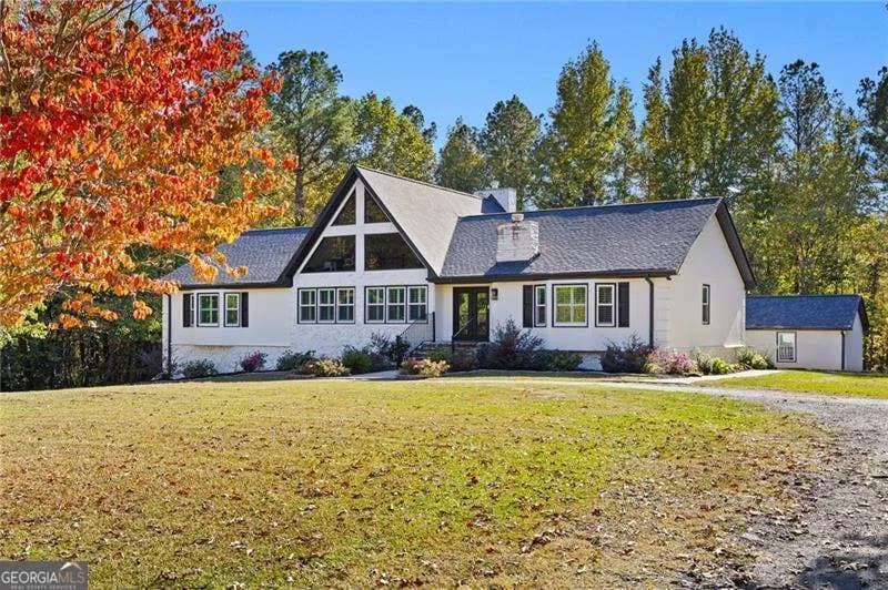 300 Hay Renfroe Dr — photo 2 of 67