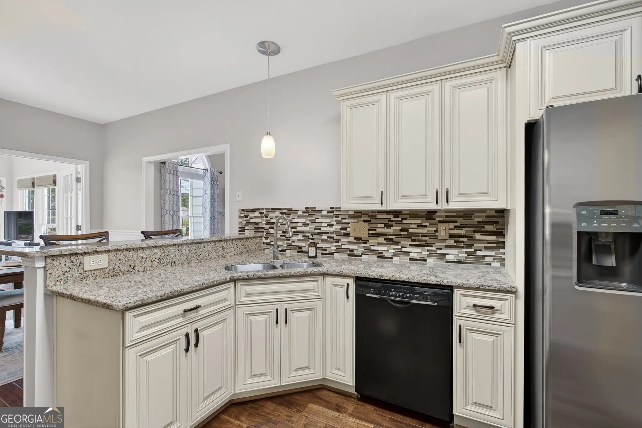 167 Wesley Dr — photo 7 of 47
