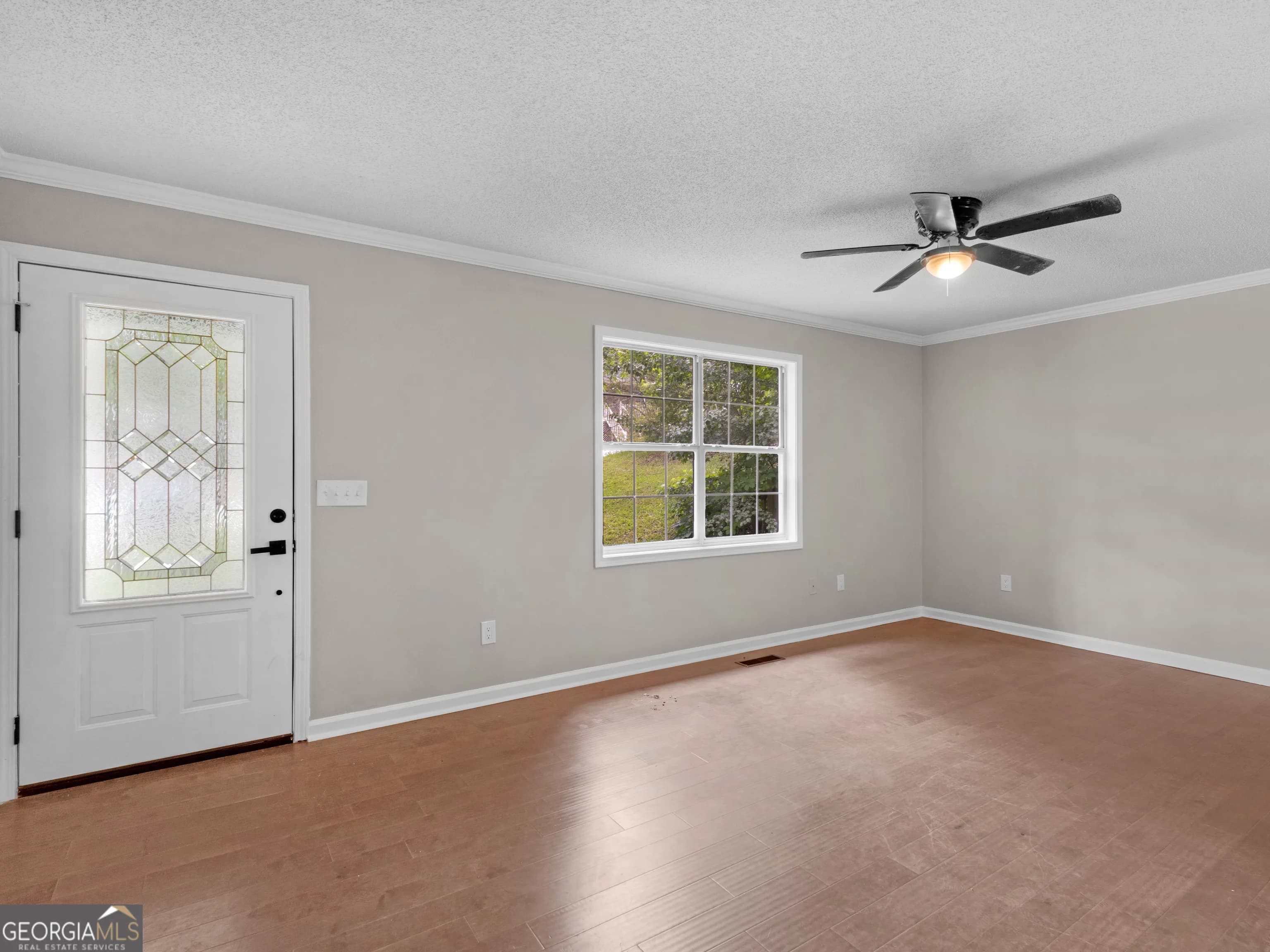 225 Hampton Dr — photo 43 of 46
