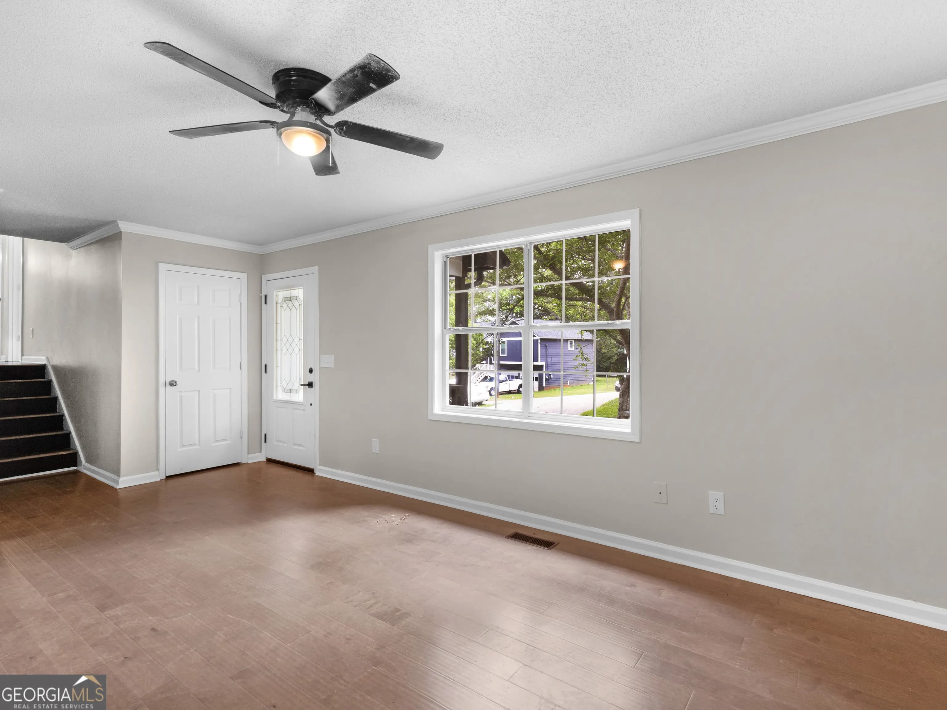 225 Hampton Dr — photo 45 of 46