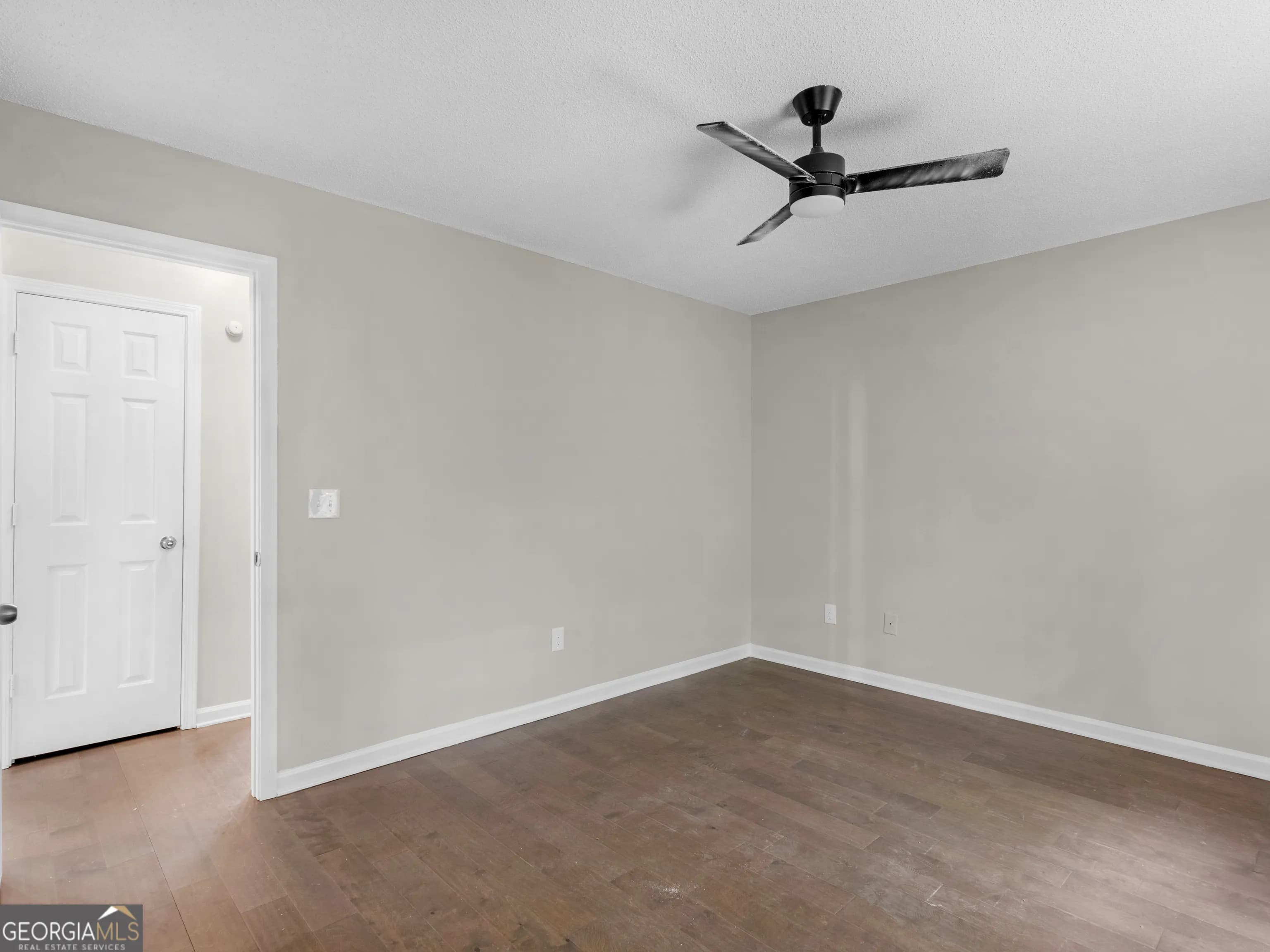 225 Hampton Dr — photo 27 of 46