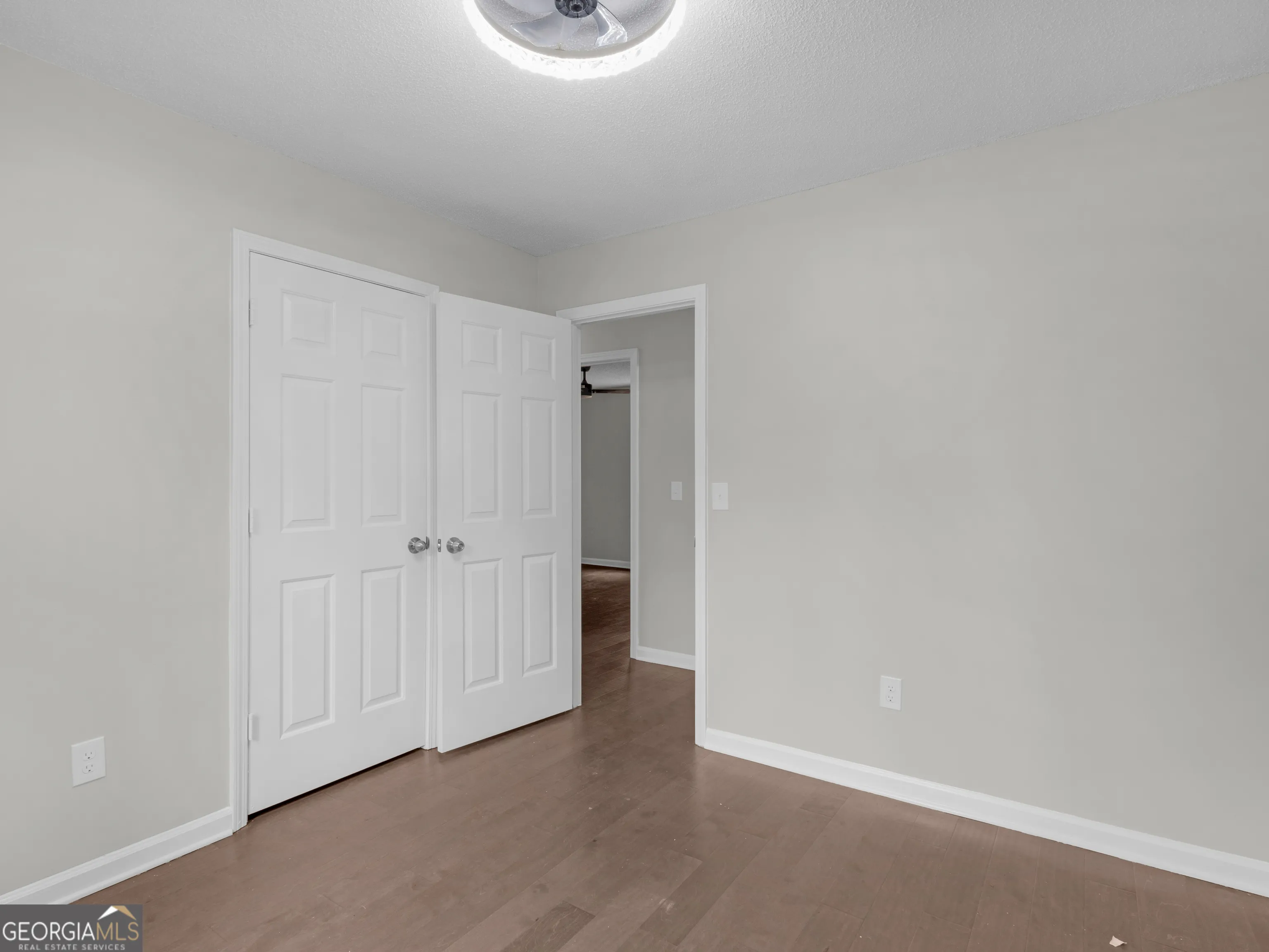 225 Hampton Dr — photo 21 of 46