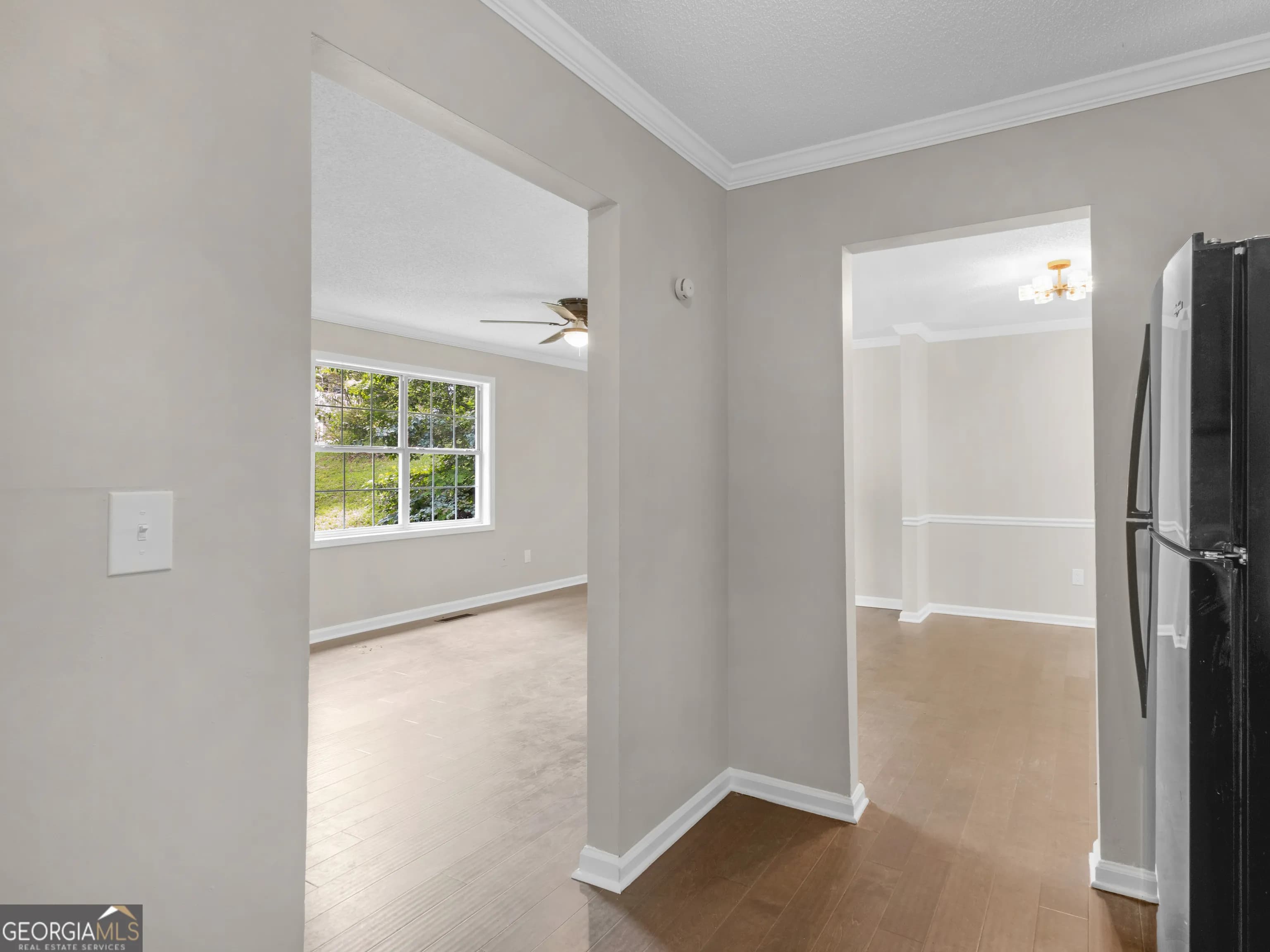 225 Hampton Dr — photo 12 of 46